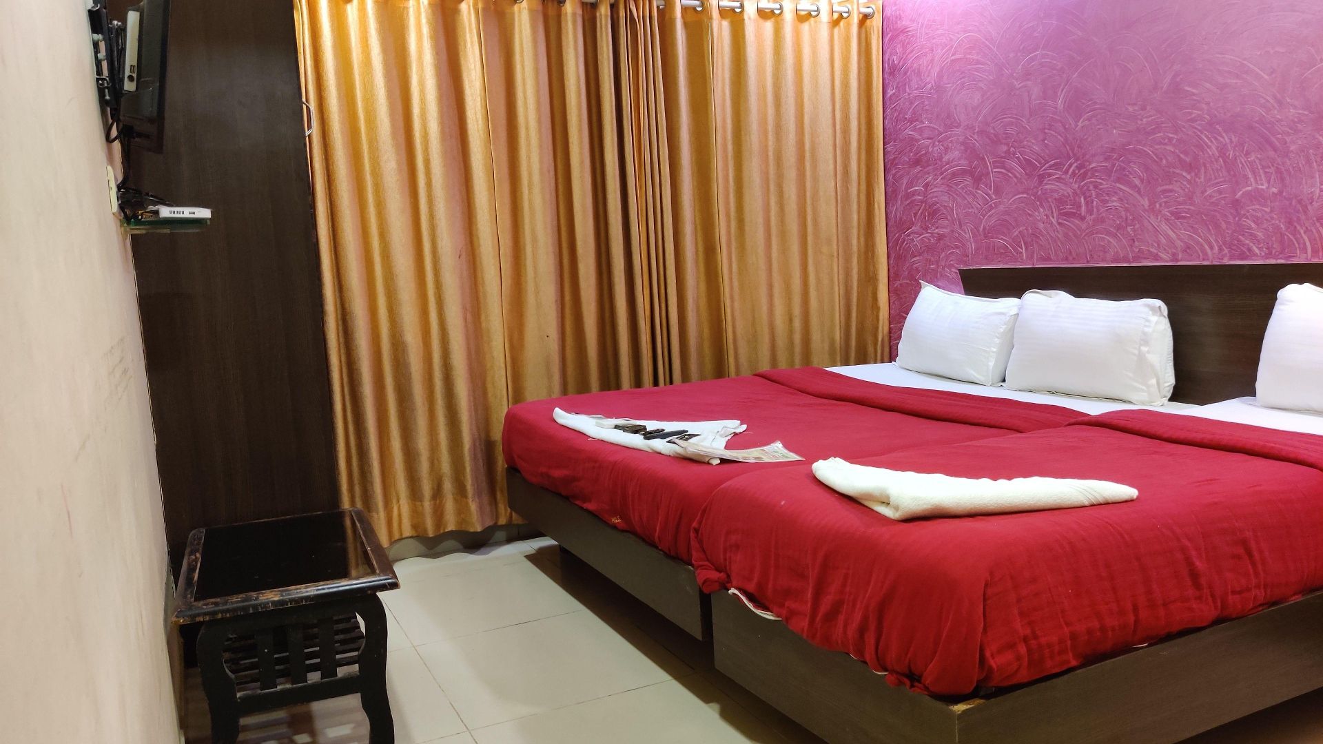 Hotel Golden Sagar - Kurla Hotel