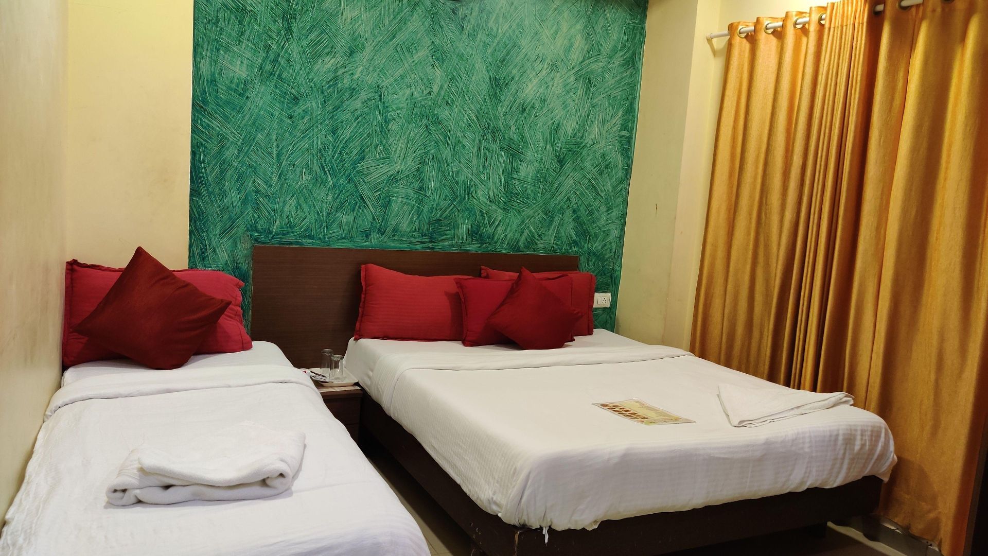 Hotel Golden Sagar - Kurla Mumbai