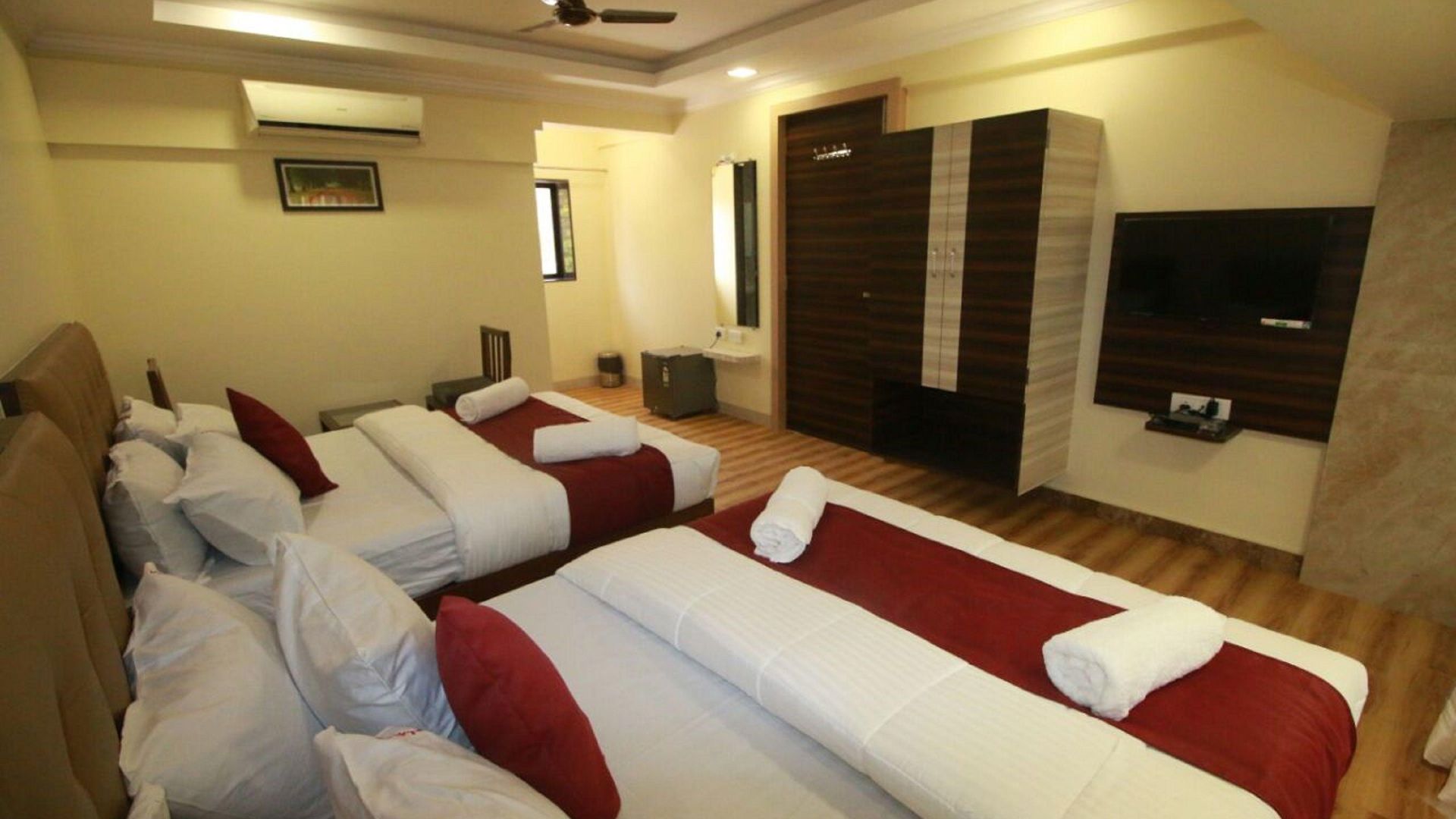 Alfa International Near Nanavati Hospital Near Airport Near Juhu Hotel Mumbai