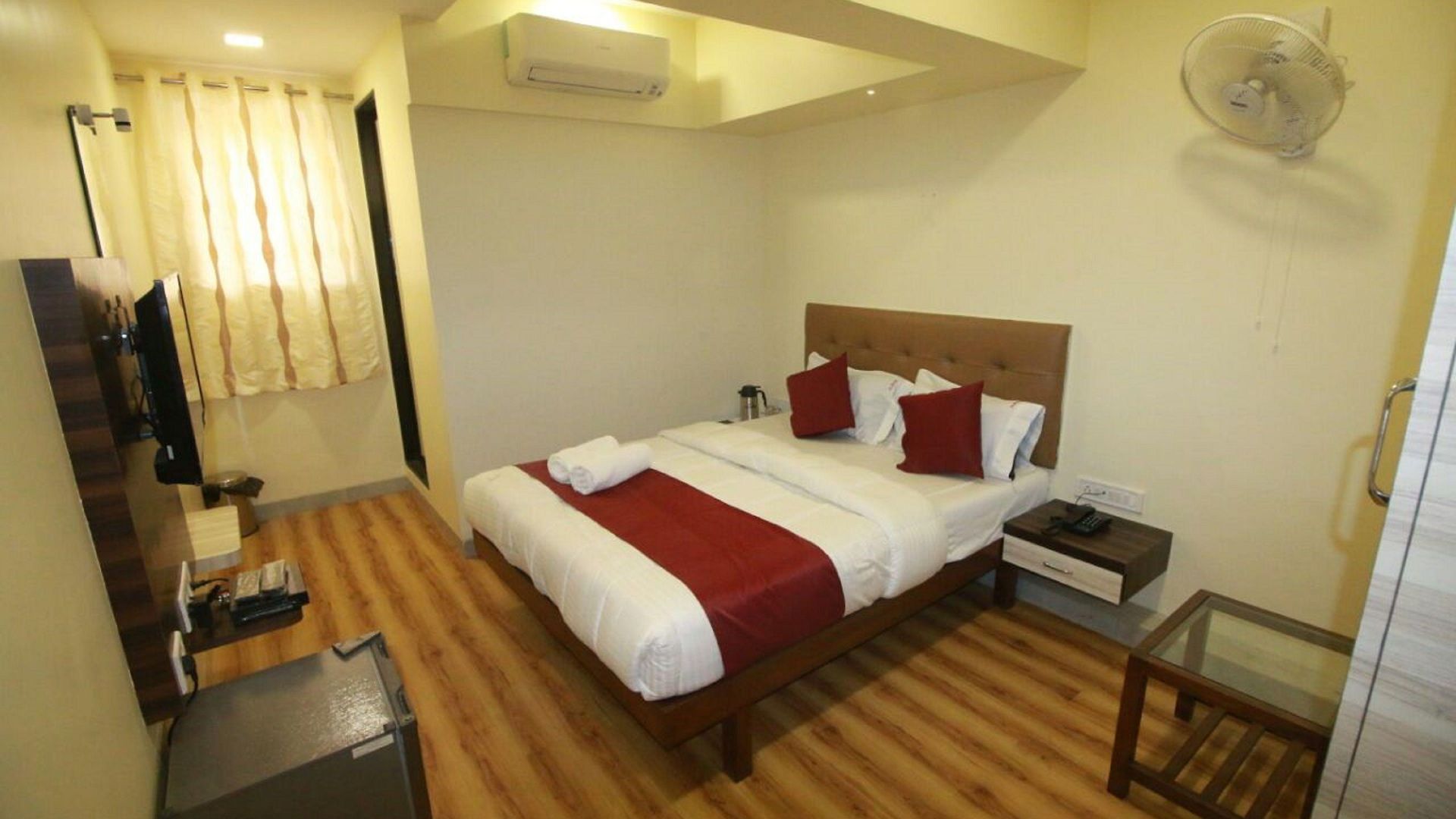 Alfa International Near Nanavati Hospital Near Airport Near Juhu Hotel 3*
