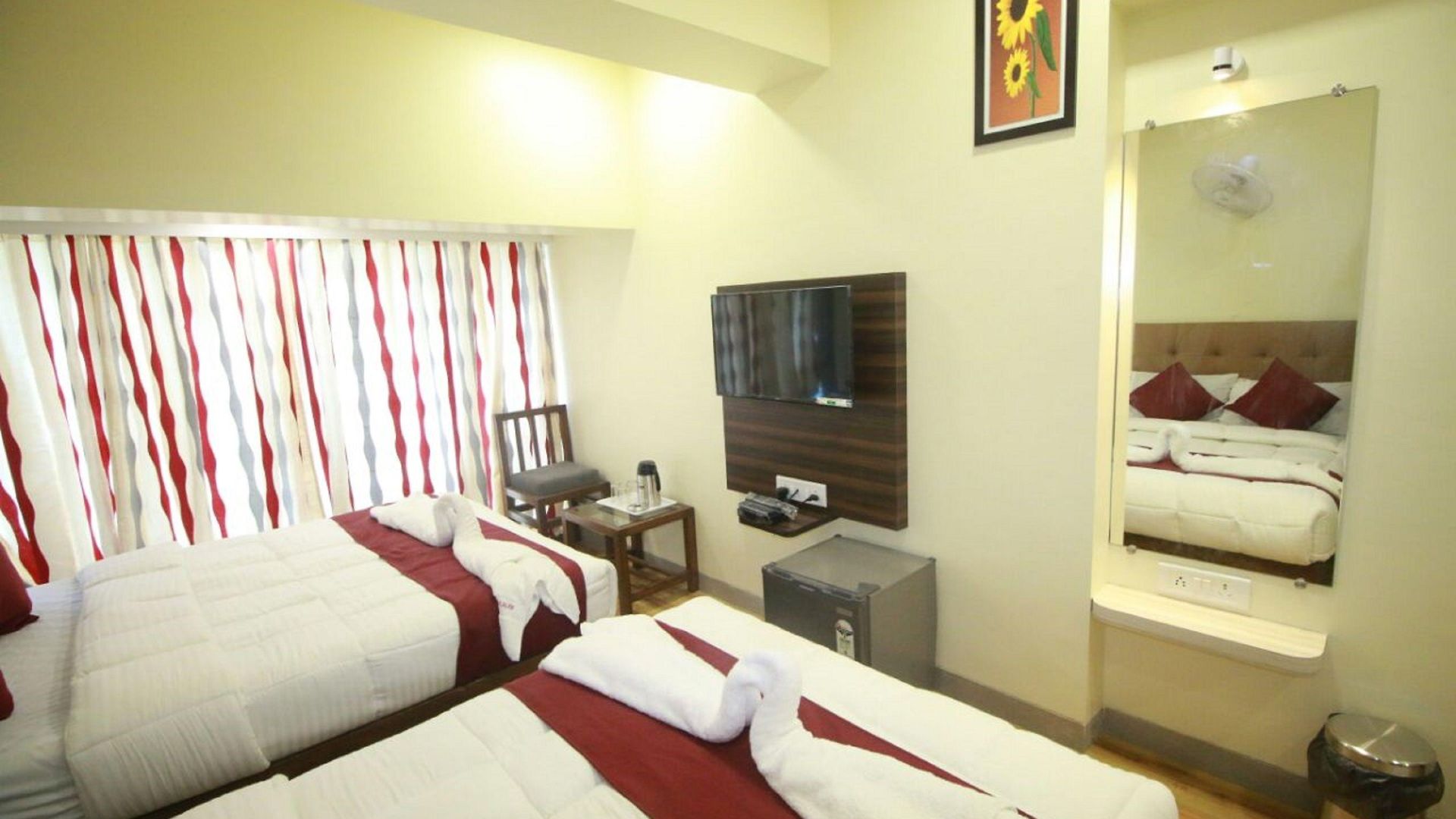 Hotel Alfa International Near Nanavati Hospital Near Airport Near Juhu
