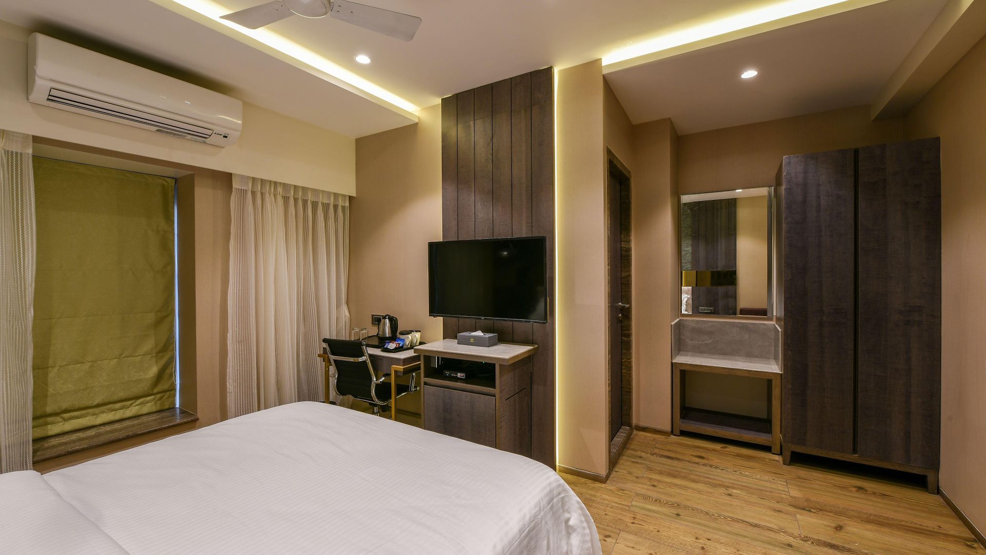 Hotel Orient Regency 3*