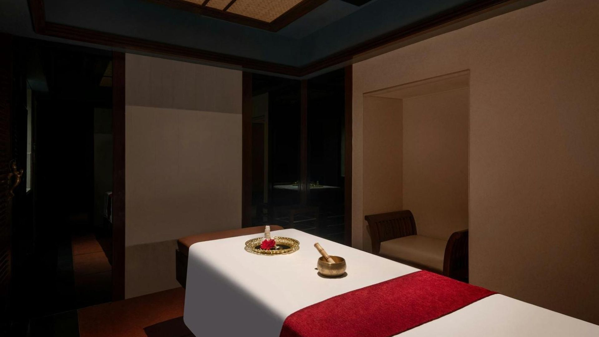 Courtyard By Marriott International Airport Hotel 5*