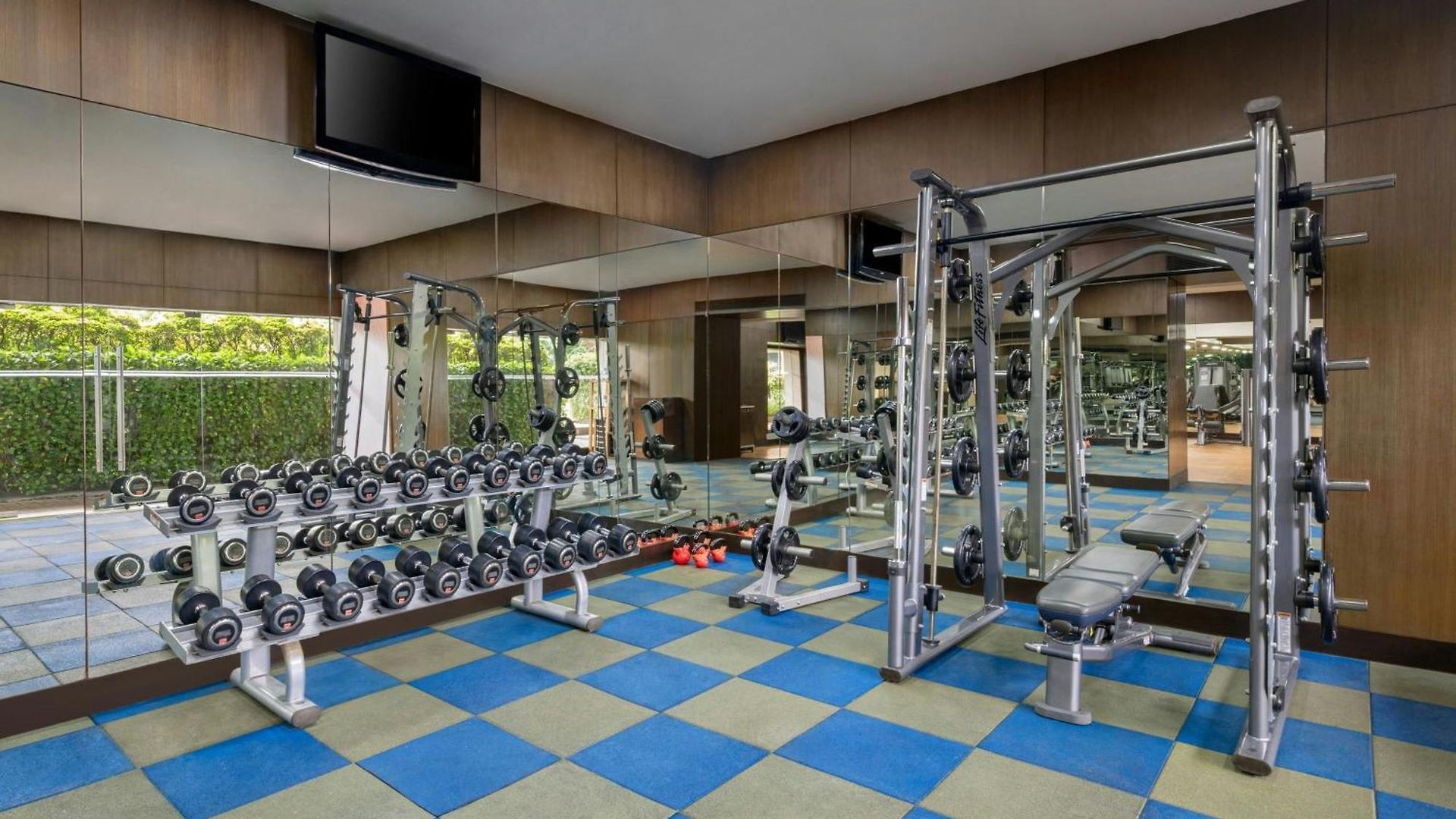 Hotel Courtyard By Marriott International Airport