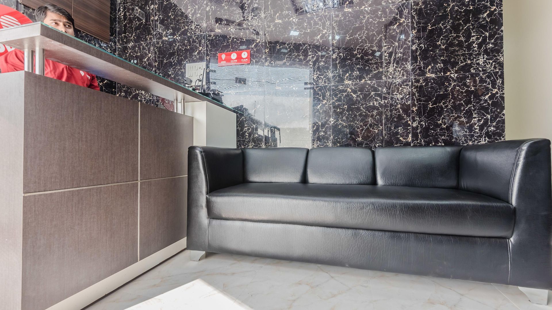 Zee Residency Hotel *