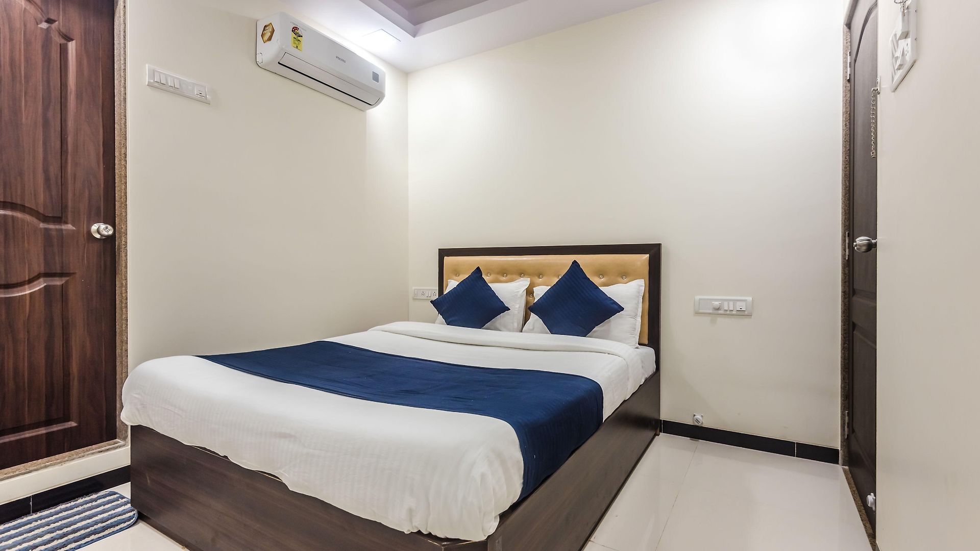 Hotel Zee Residency *