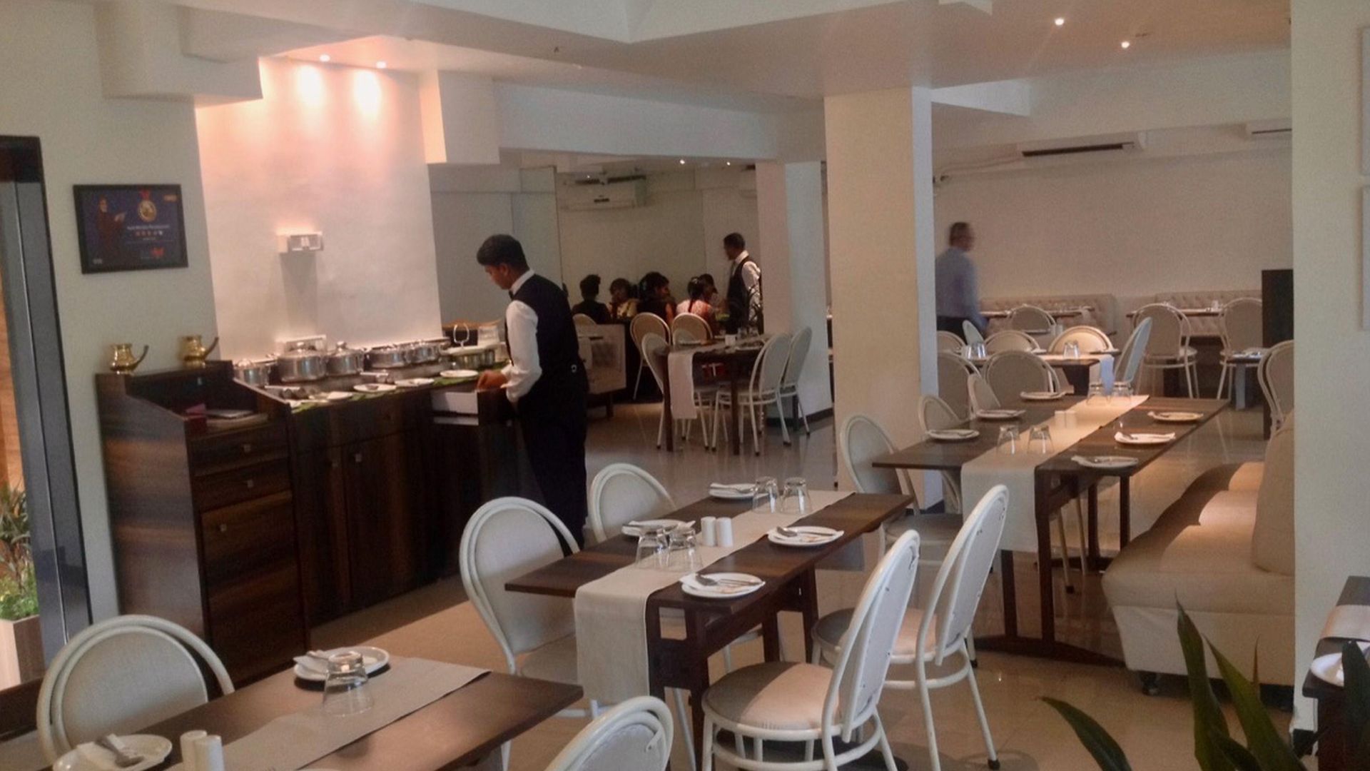 Samraj Hotel