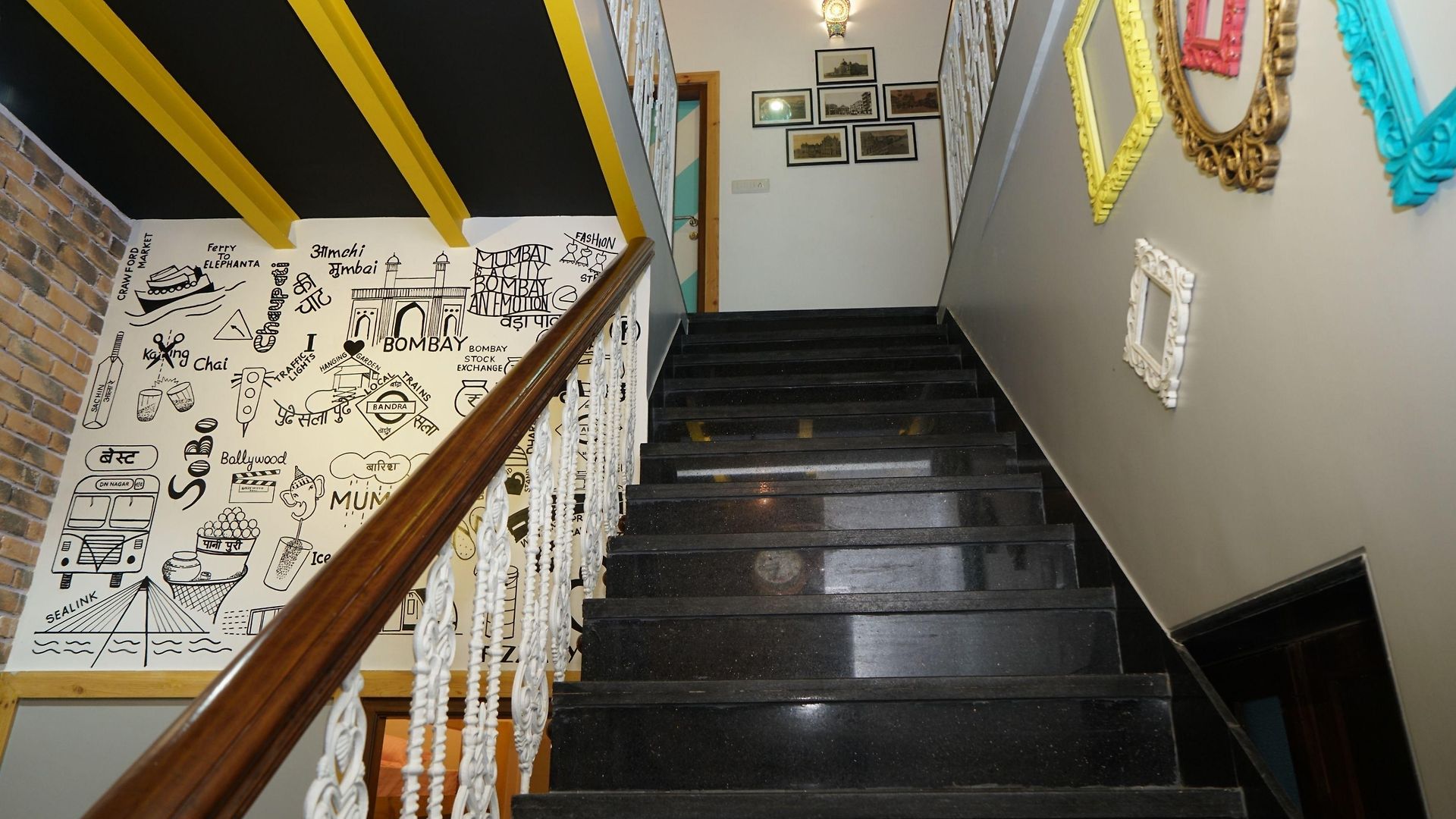 Staytion Dorm- A Backpackers * Mumbai