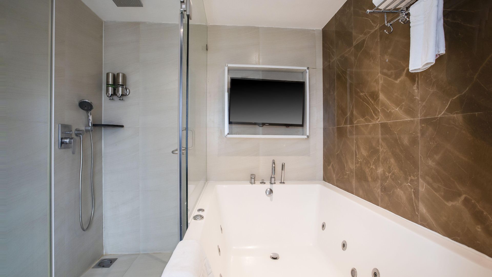 Aparthotel Ramee Techome