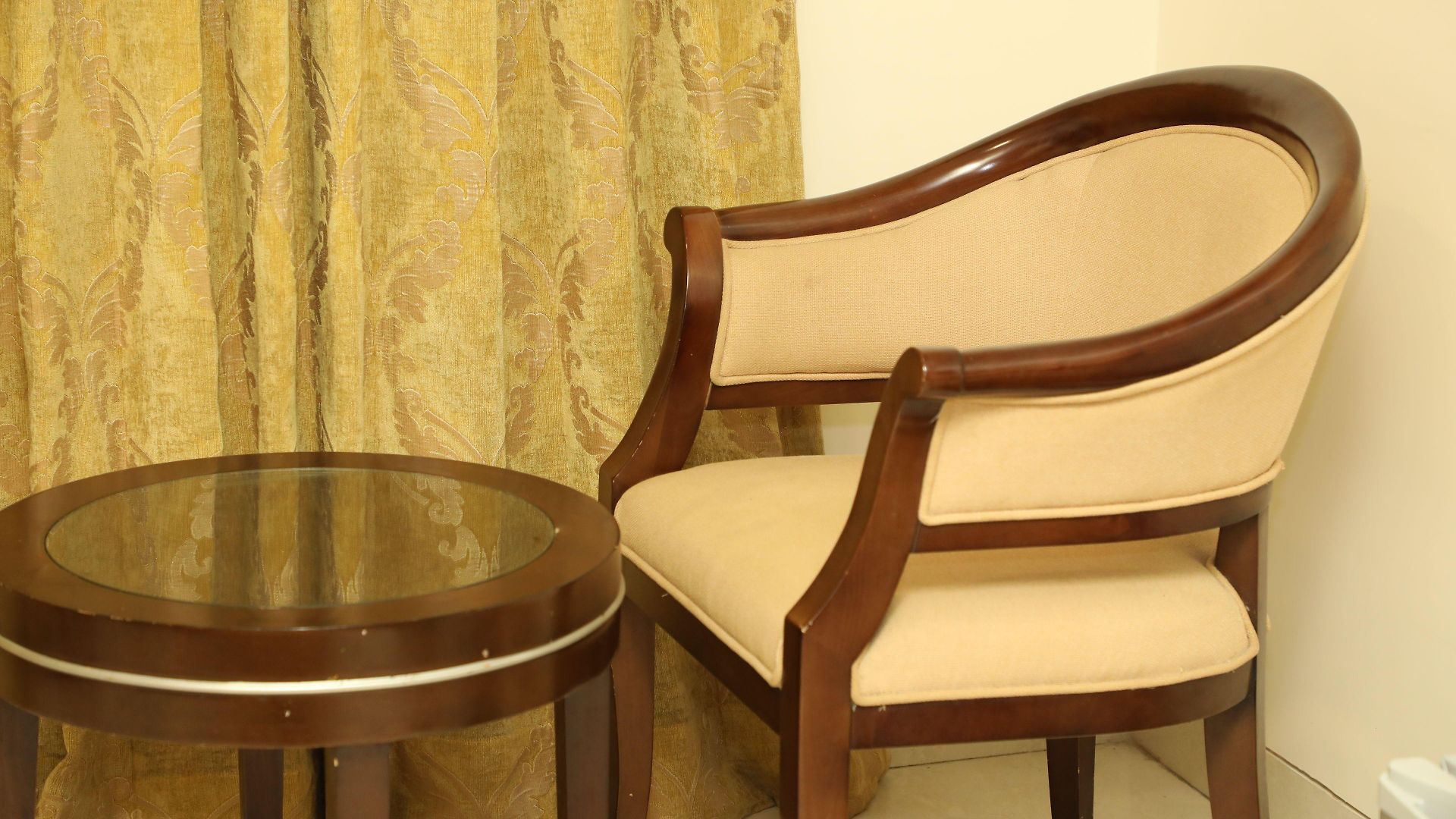 Anantha Exectuive Hotel
