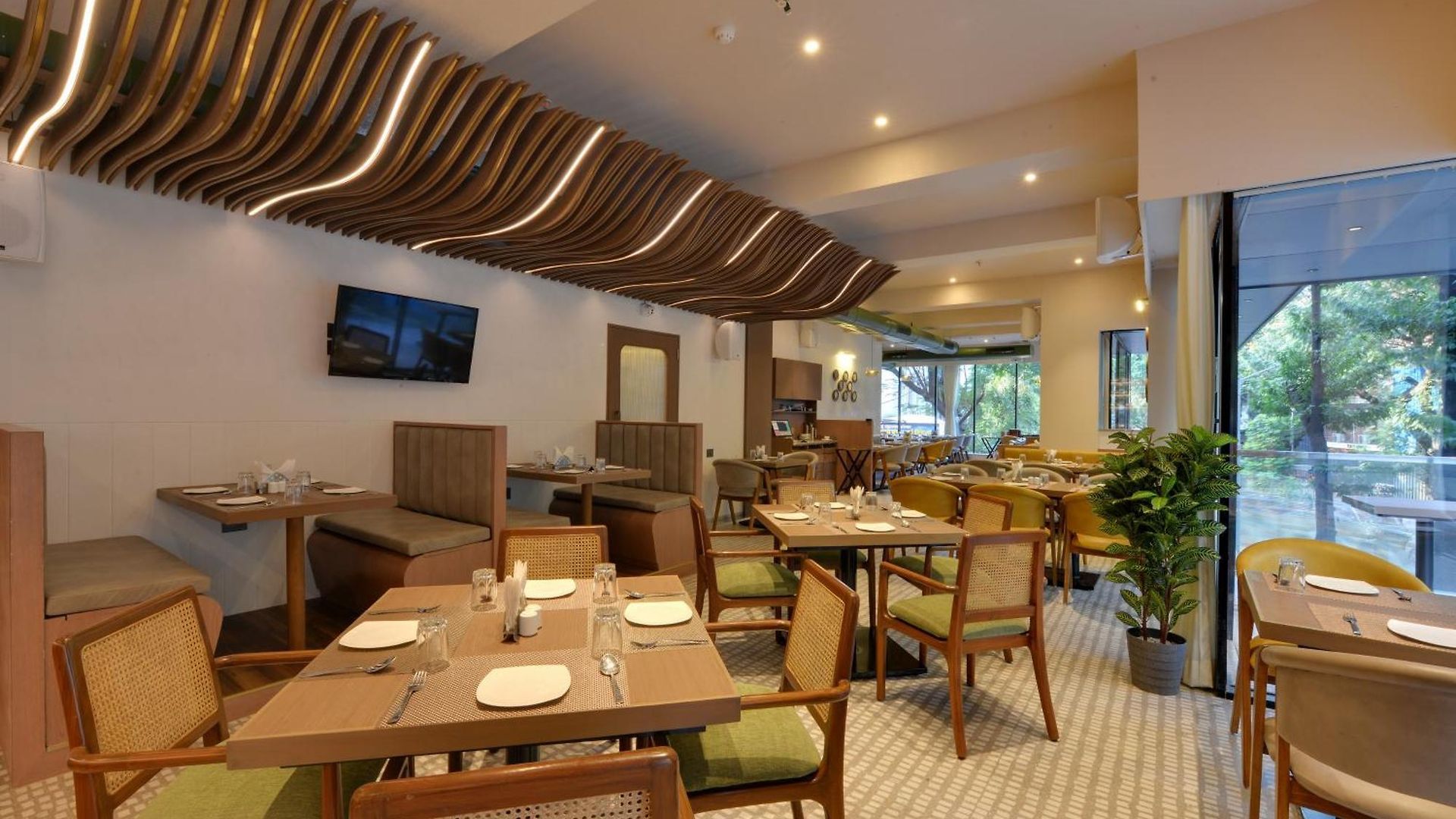 Galaxy Beacon Hotel, Santacruz ,mumbai 4*