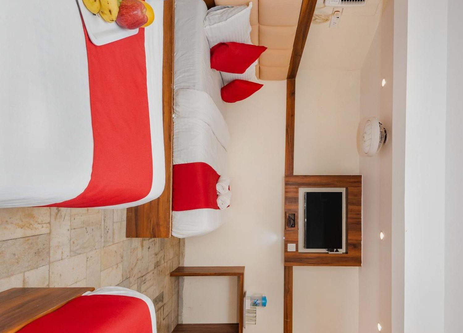 Hotel Kgn Near Cst Railway Station And Haj House Near Crawford Market