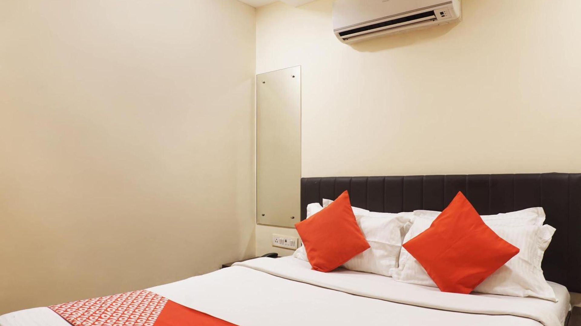 O Paradise Hotel 4*