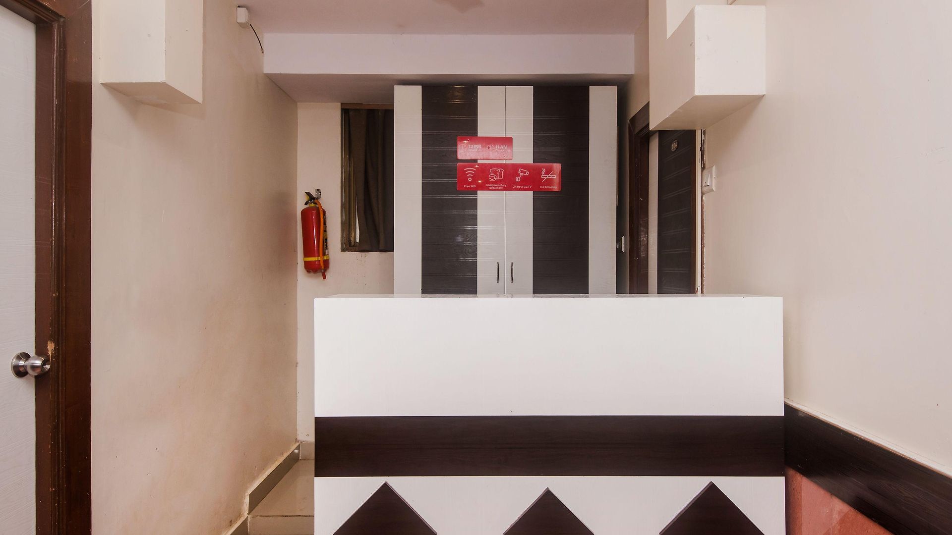 Oyo 22039 Bkc Grand Hotel 3*
