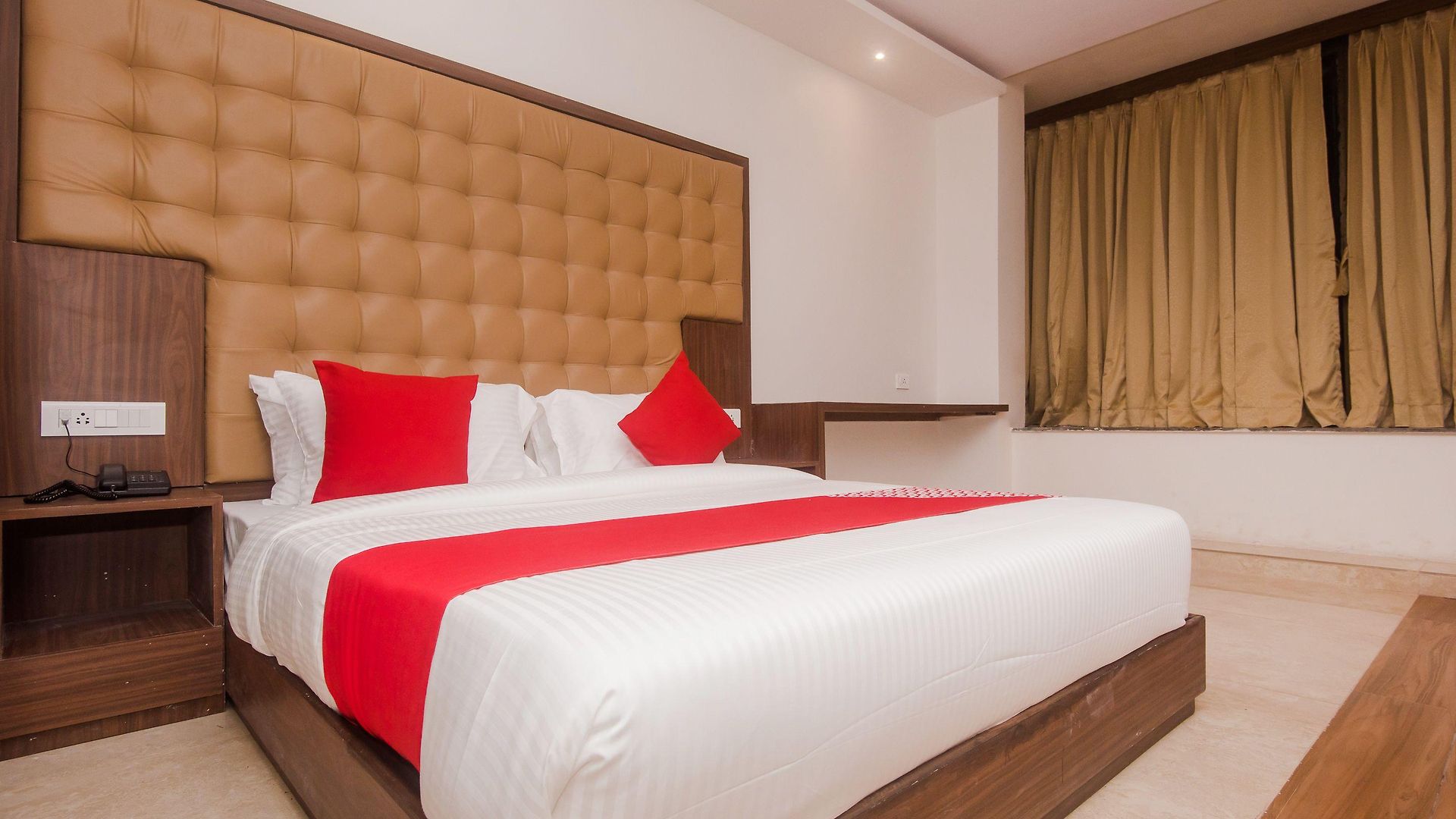 Hotel Oyo 22039 Bkc Grand Mumbai