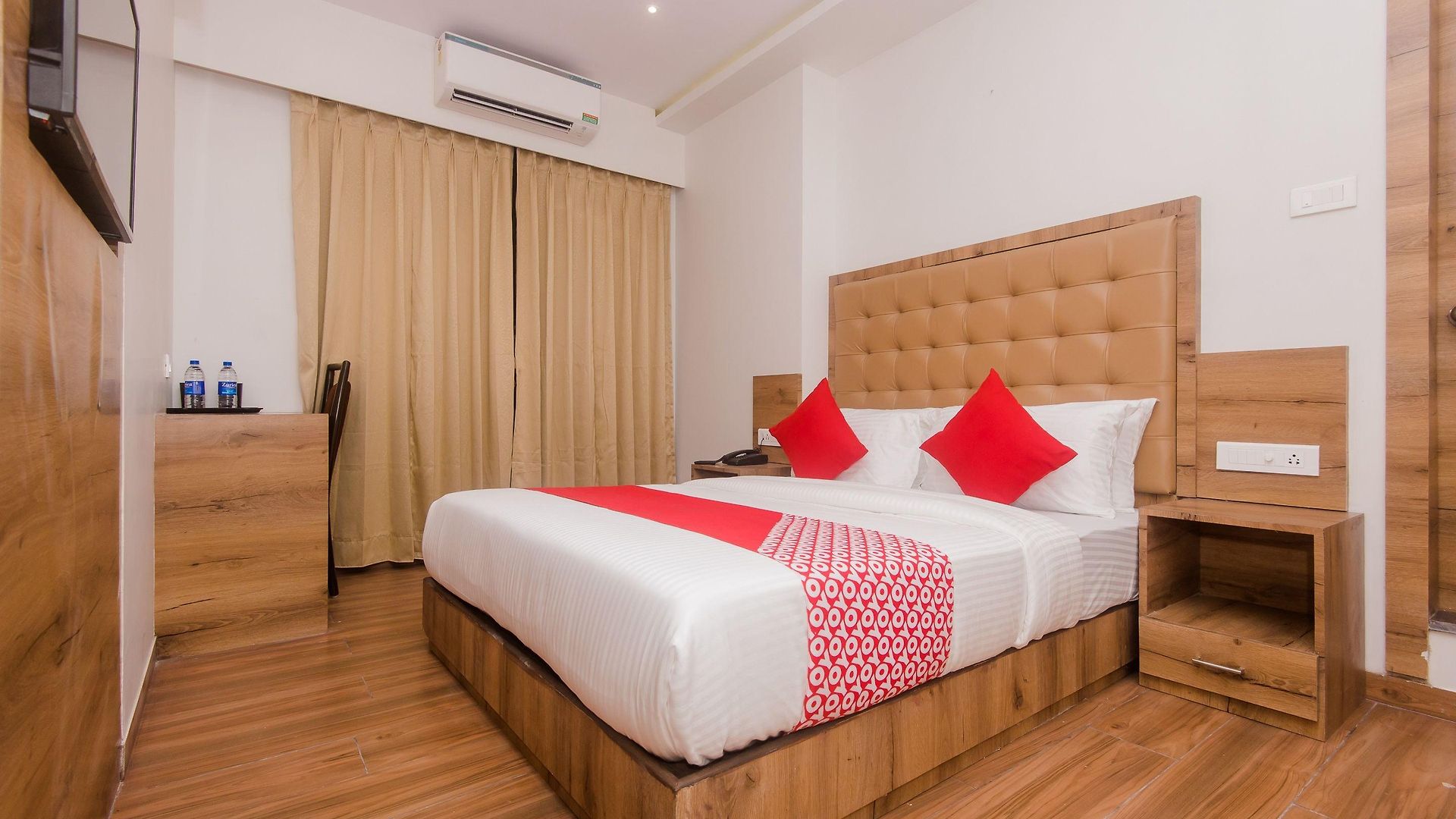 Oyo 22039 Bkc Grand 3* Mumbai