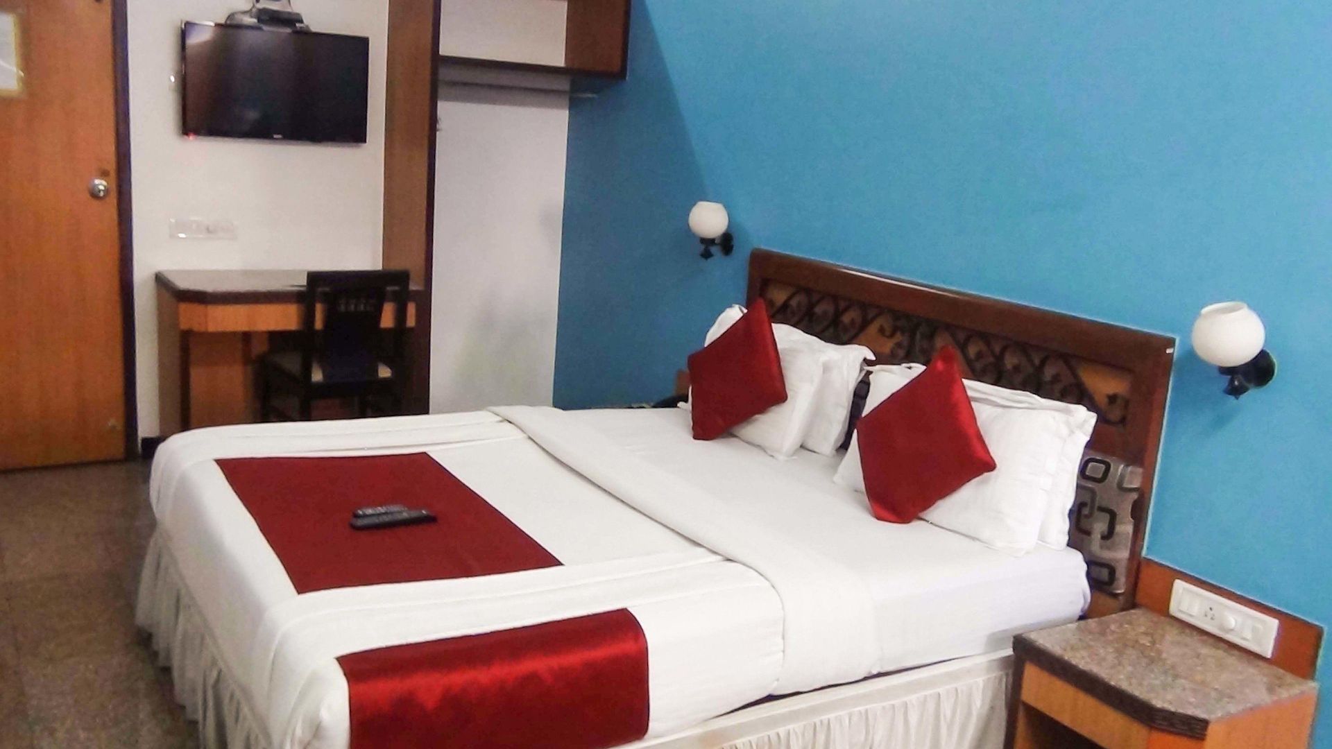 Imperial Executive Hotel 3*