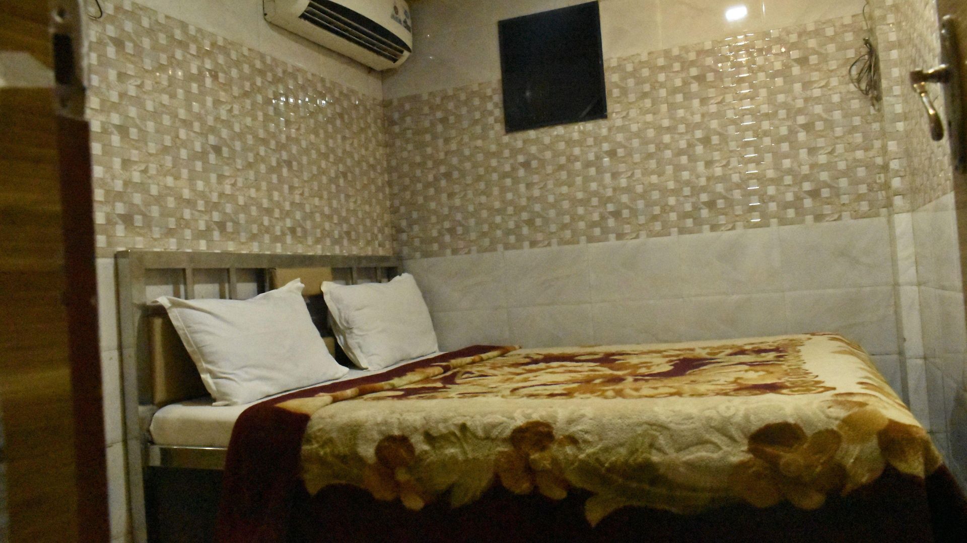 Al Alif 3* Mumbai