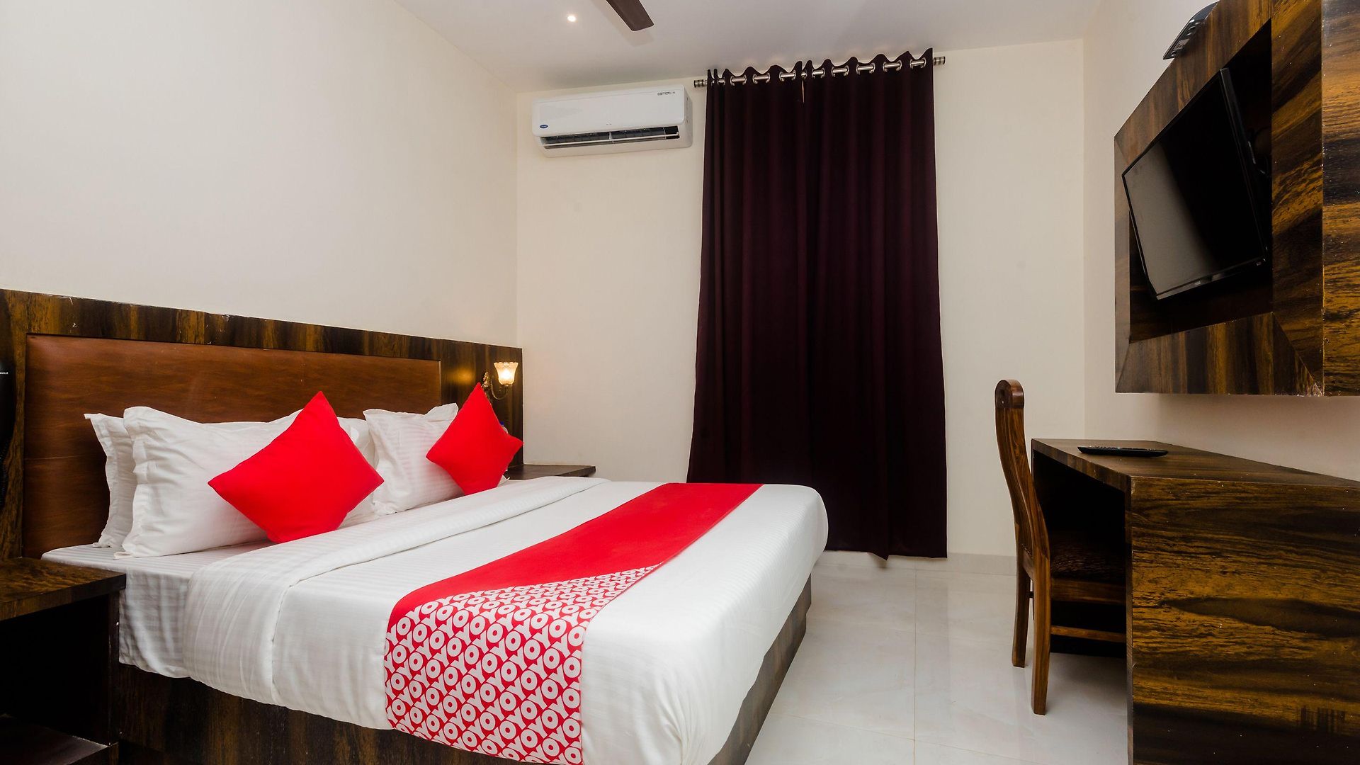 Oyo 24293 Amana International 3*