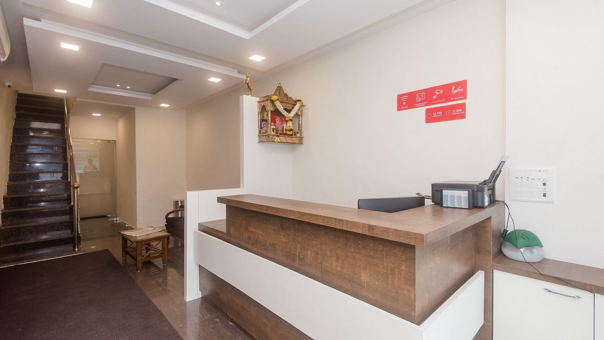 Oyo 23259 Galaxy Hotel 3*