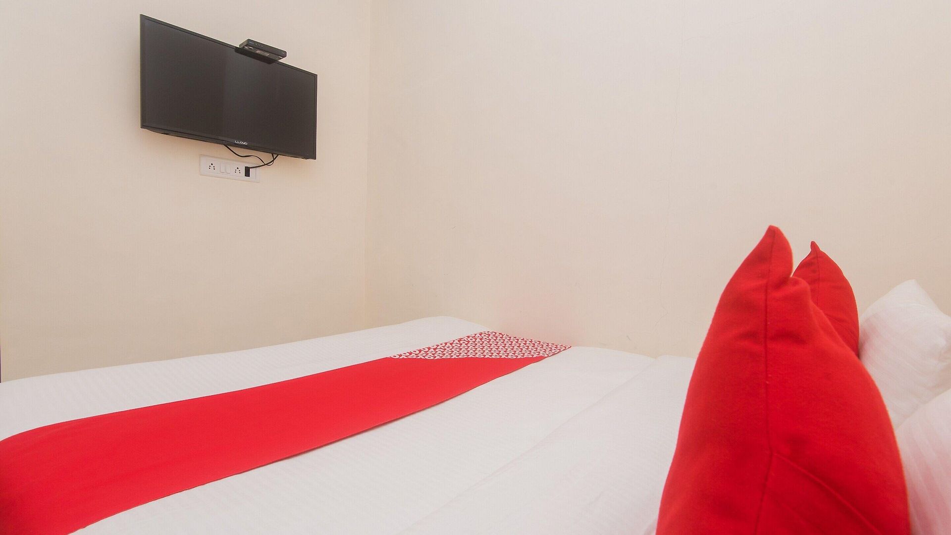 Oyo 23259 Galaxy Hotel 3*
