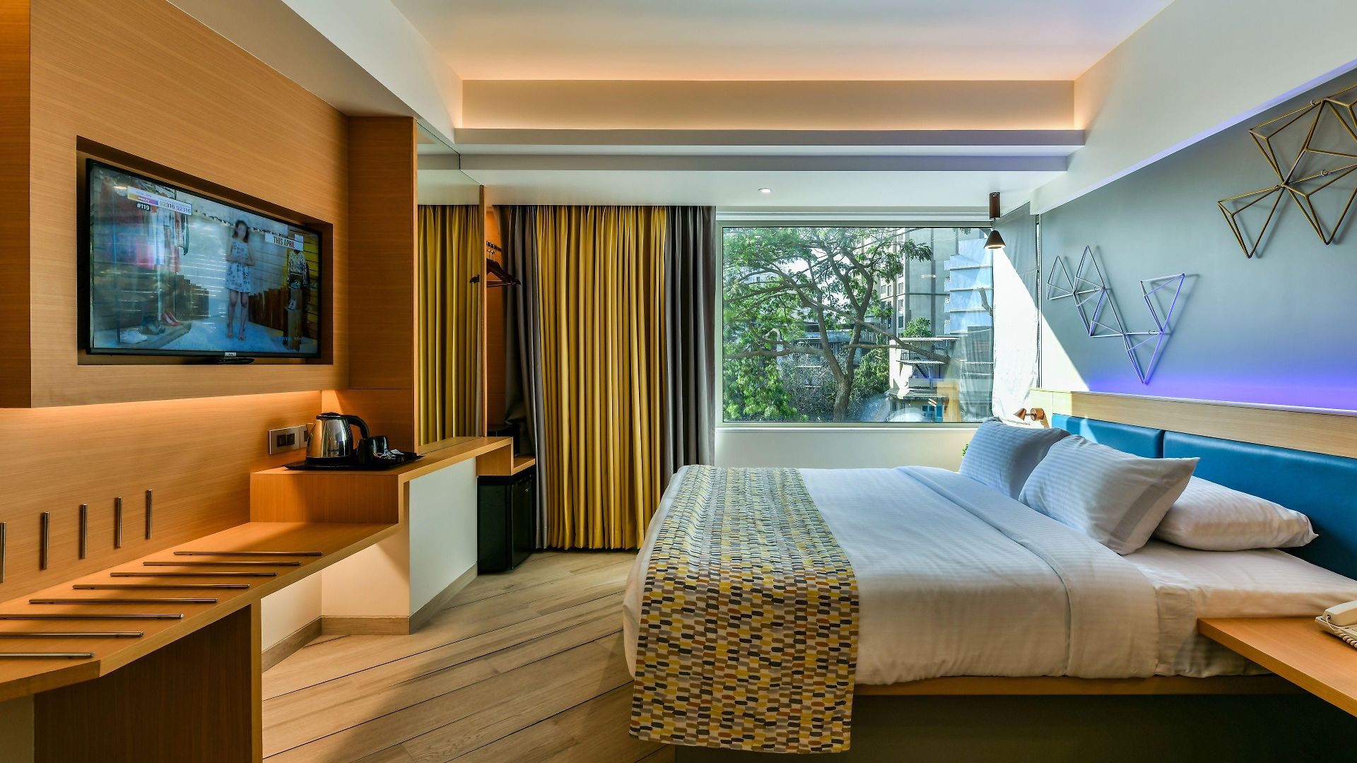 Hotel Indie Stays, Bkc