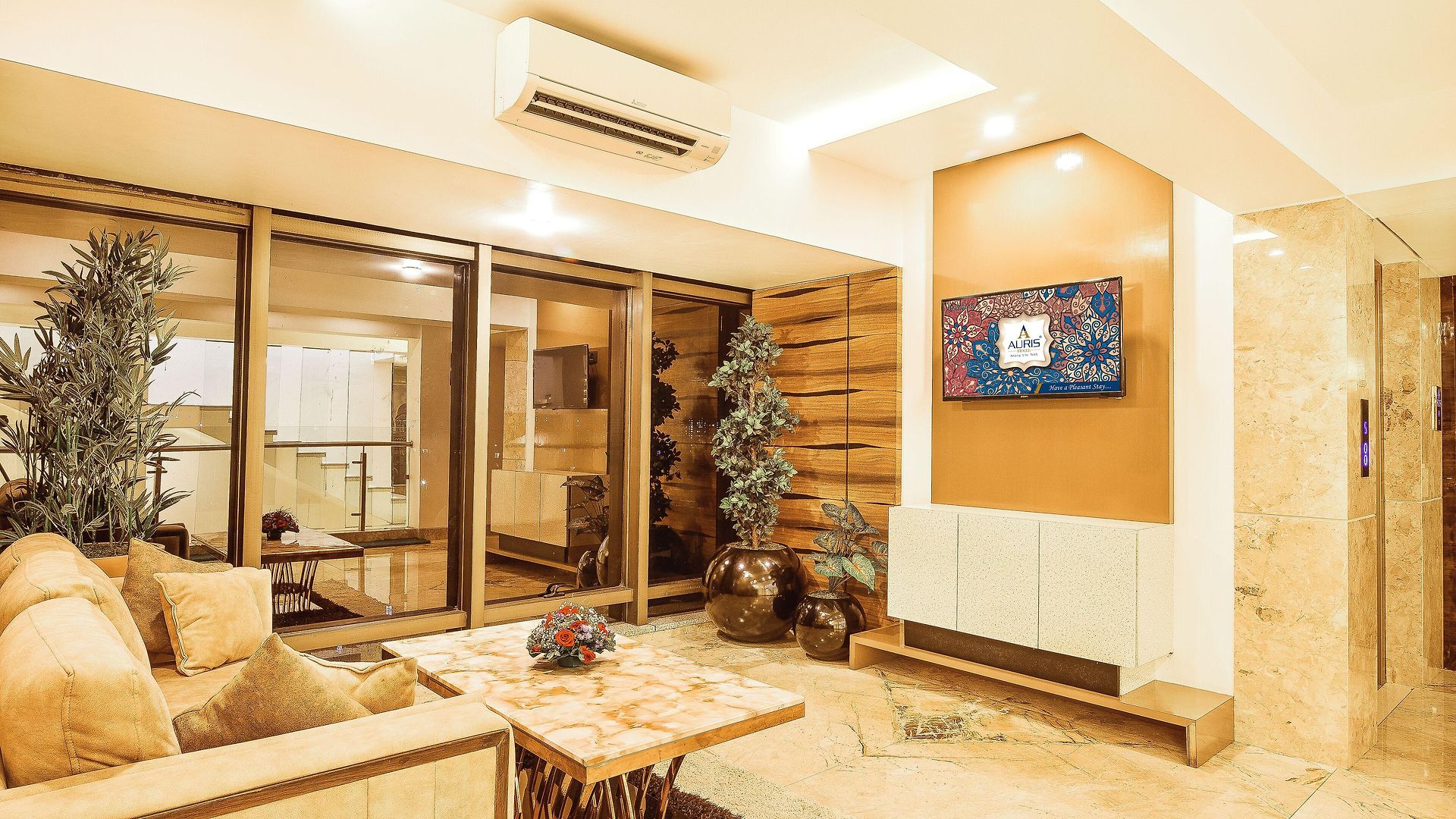 Auris & Banquets, International Airport Hotel 4*