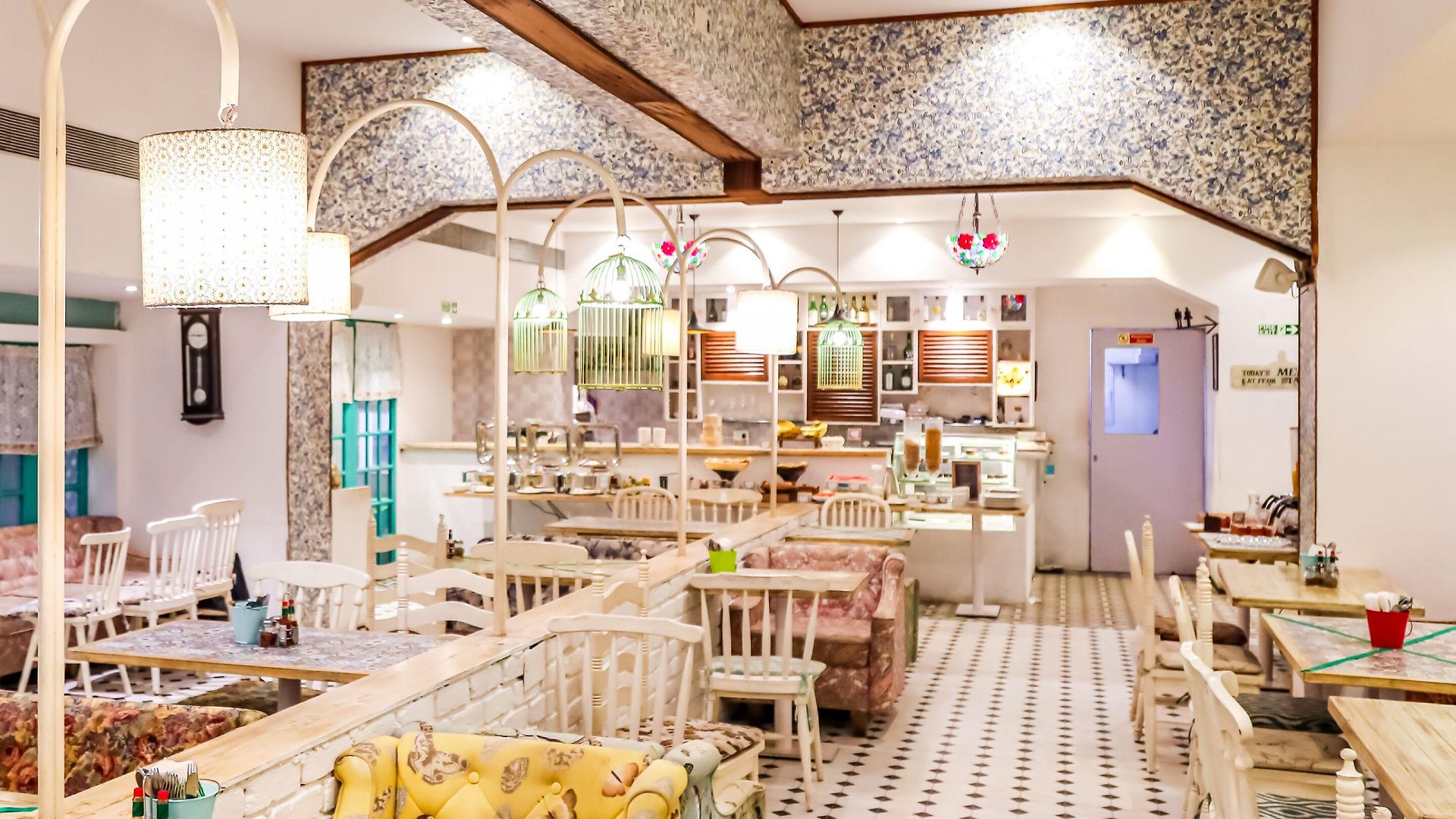 Bloom - Juhu