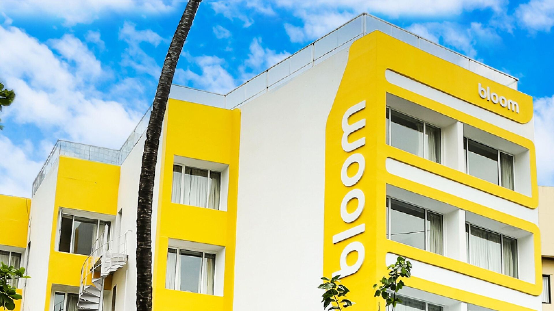 Bloom - Juhu Hotel