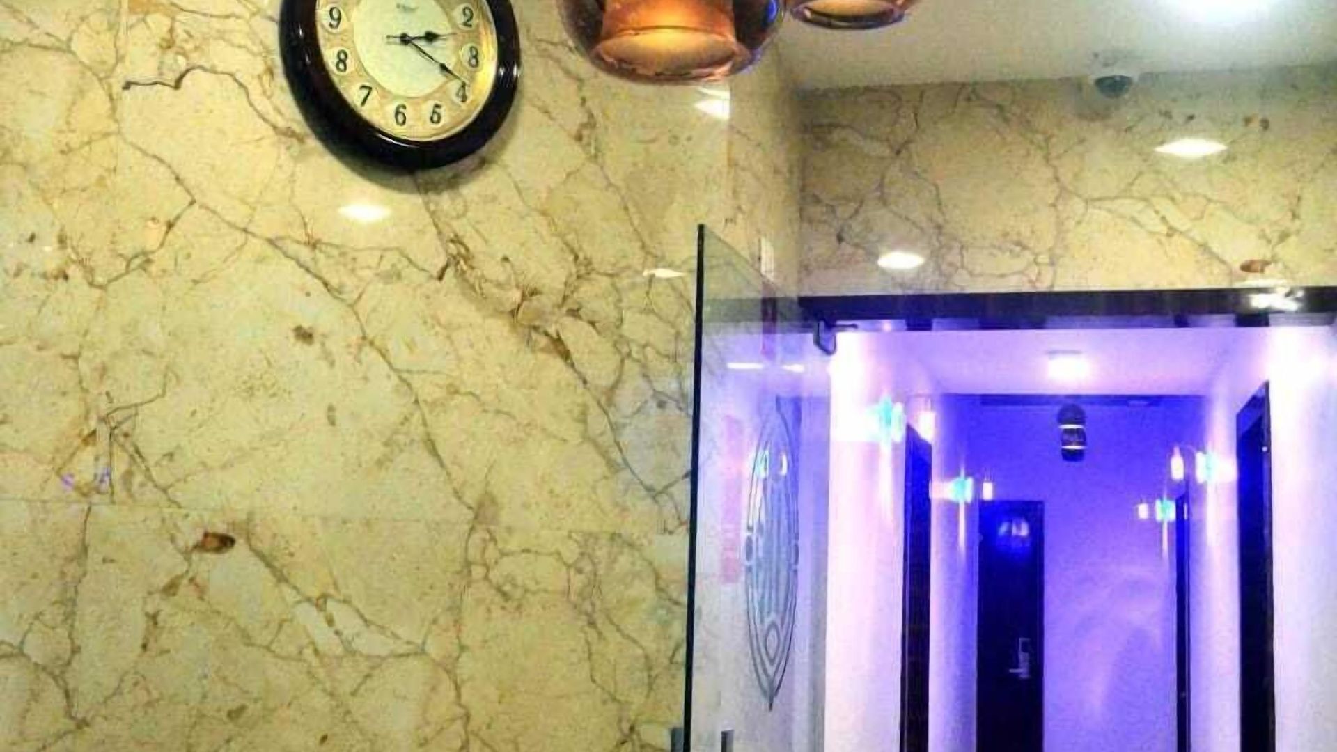 Hotel The Mumbai