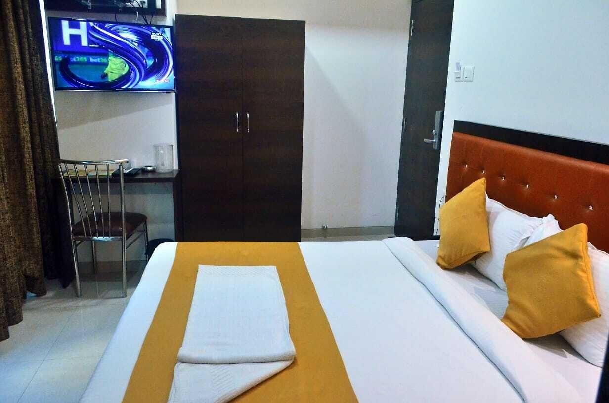 Hotel The 2*