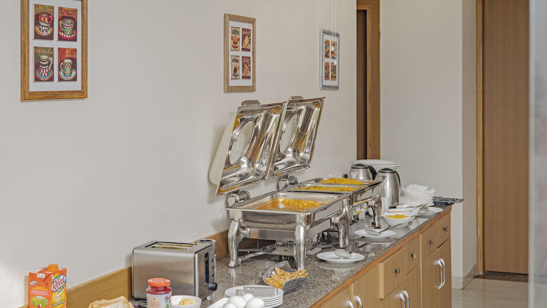 Hotel Treebo Bloom Powai 3*