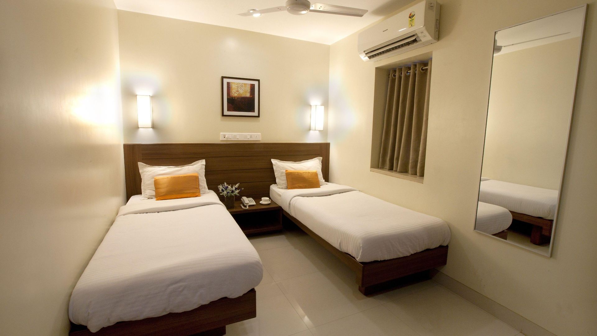 Hotel Fabhotel Rahat