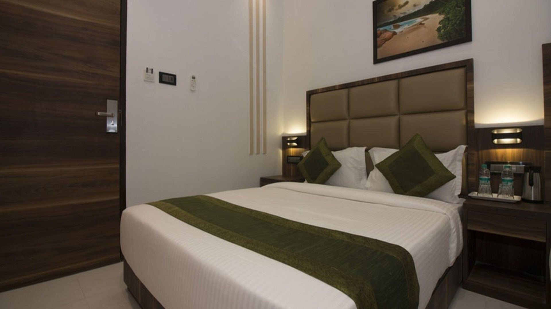 Meriton Buisness International Airport T-2 Hotel