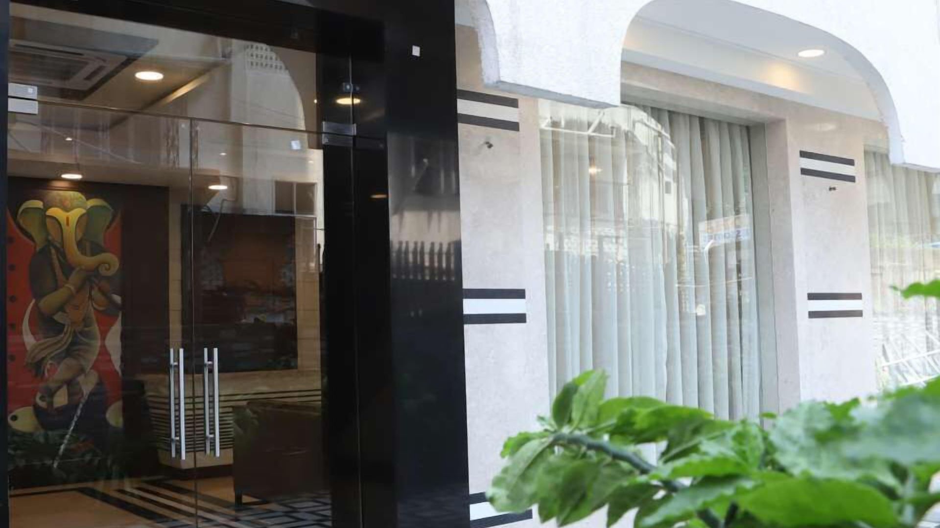 Guest house Gobinddhham Mumbai