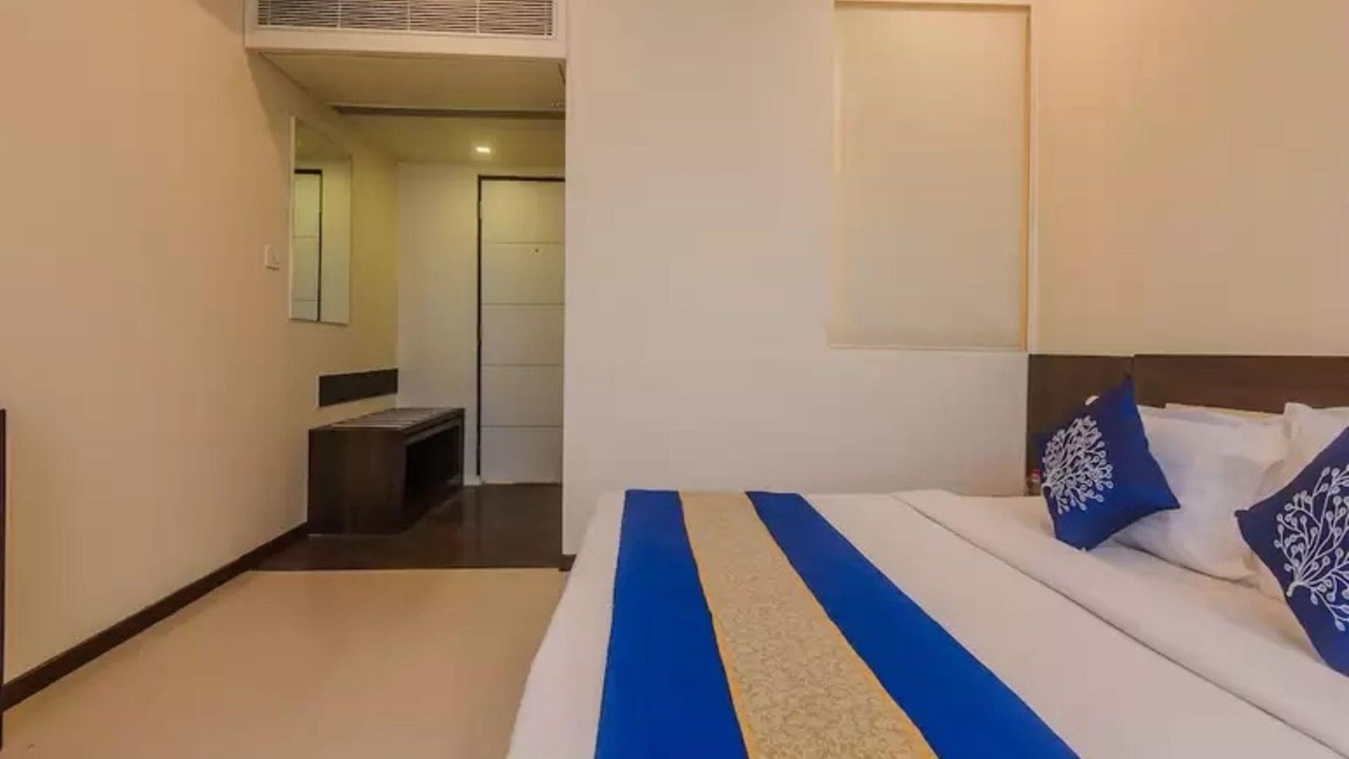Aura Hotel Mumbai