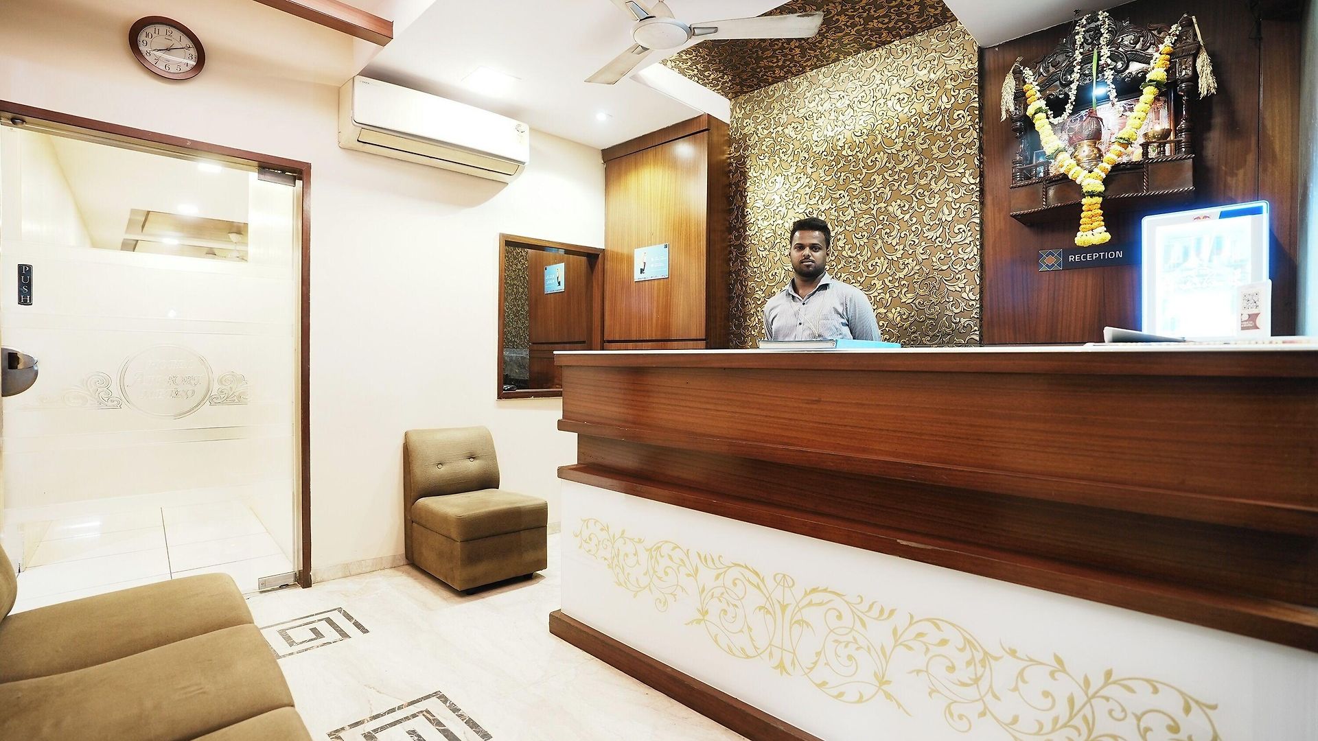 Hotel Collection O Airport Metro Andheri East 3*