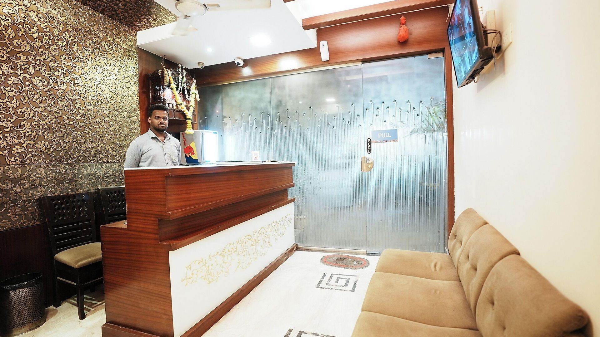 Hotel Collection O Airport Metro Andheri East
