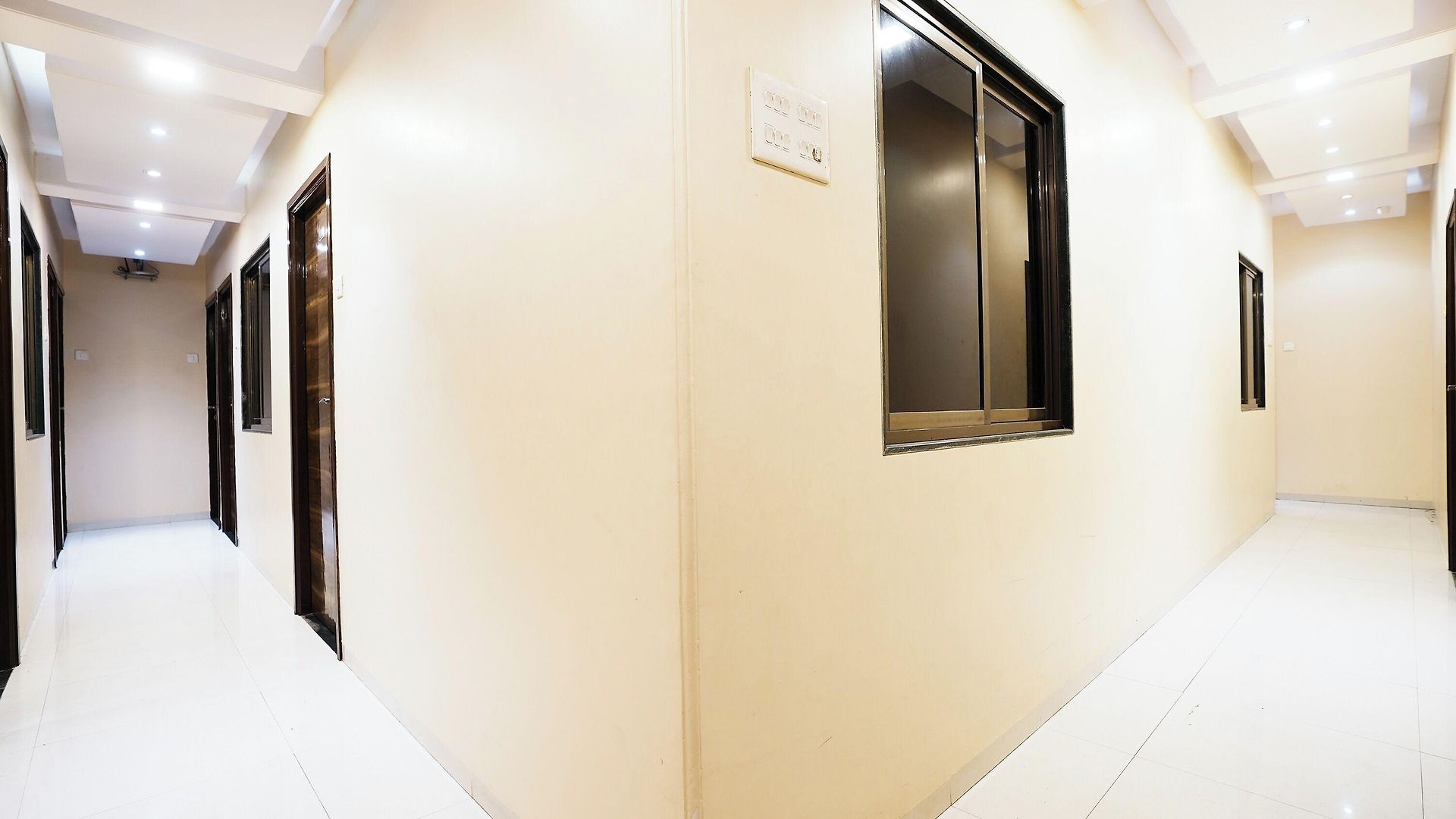 Collection O Airport Metro Andheri East Hotel