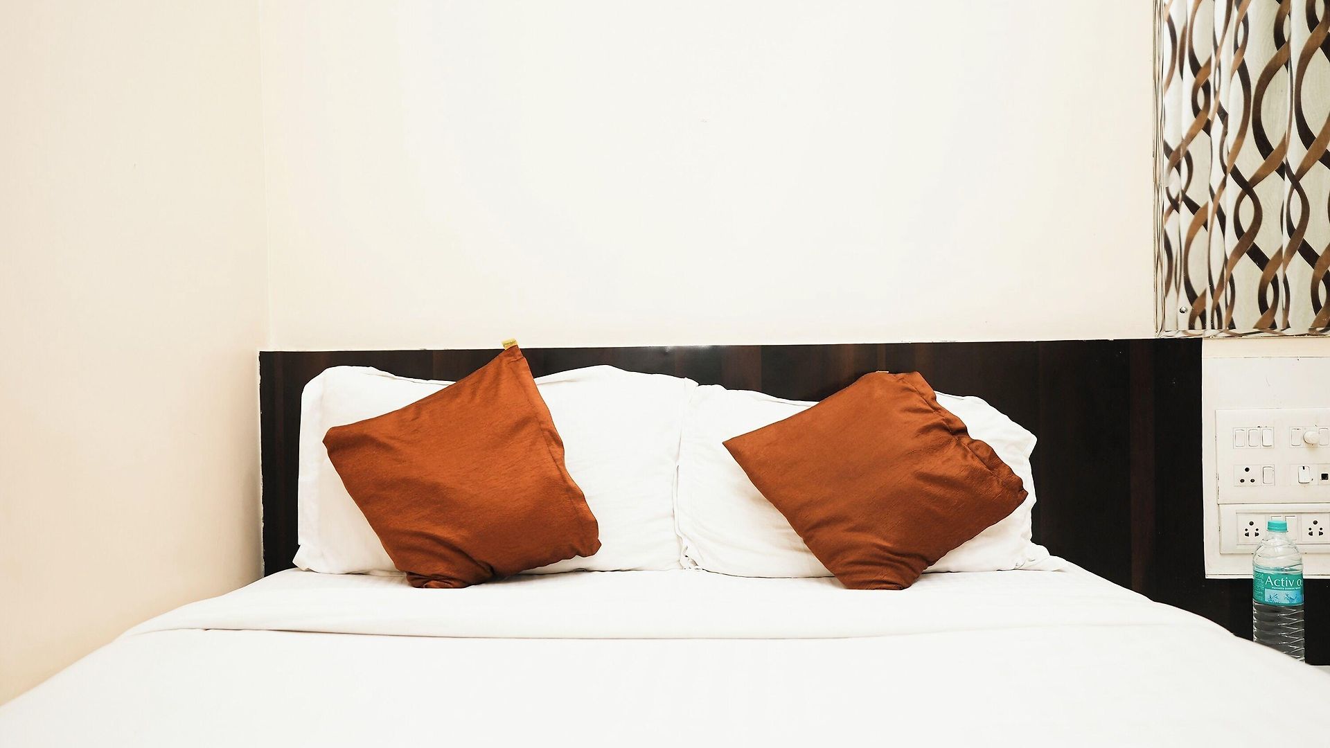 Collection O Airport Metro Andheri East Hotel Mumbai