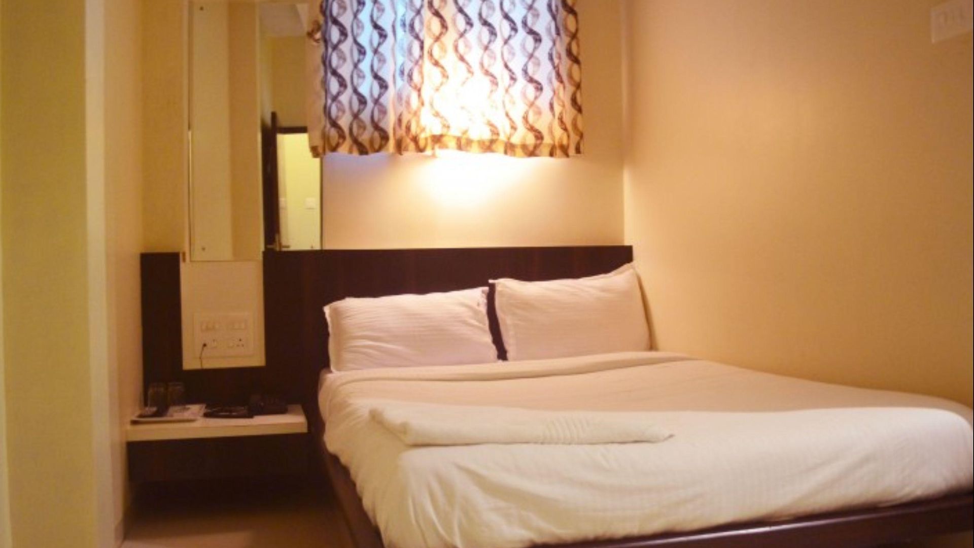 Collection O Airport Metro Andheri East Hotel
