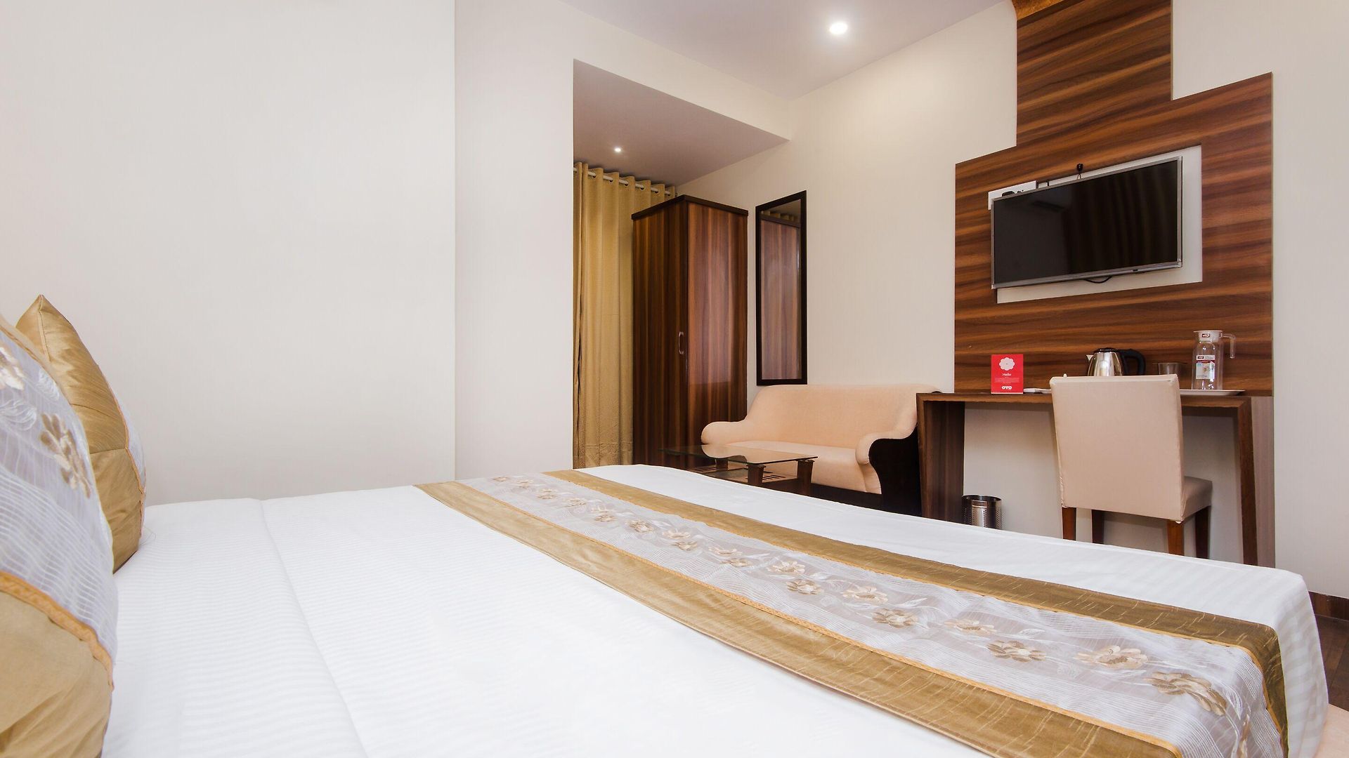 Fabhotel Axis International - Nr International Airport 3*