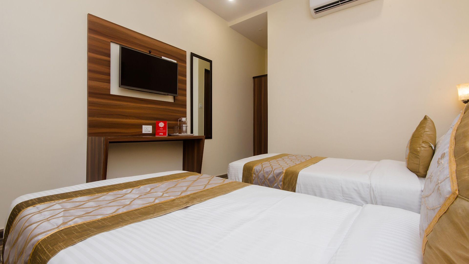 Fabhotel Axis International - Nr International Airport Hotel 3*
