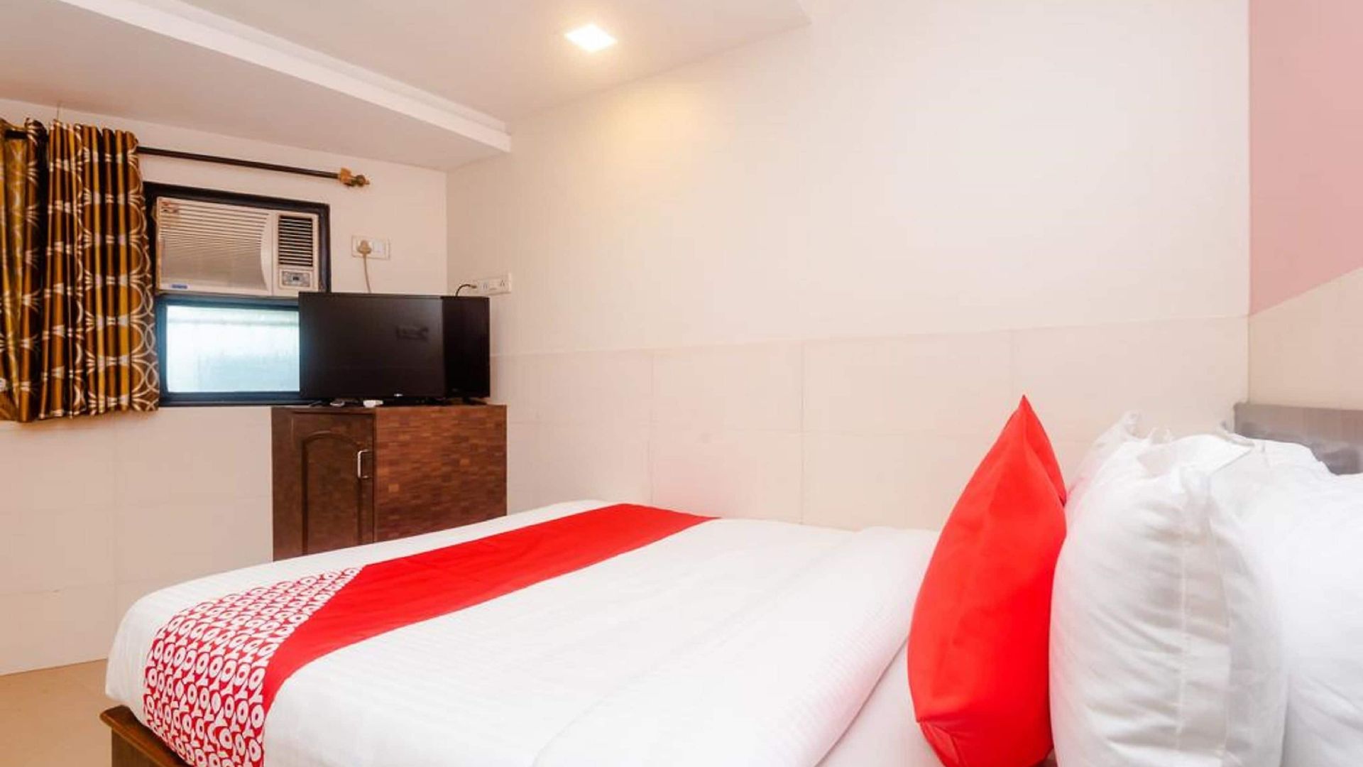 Royal Residency 3*
