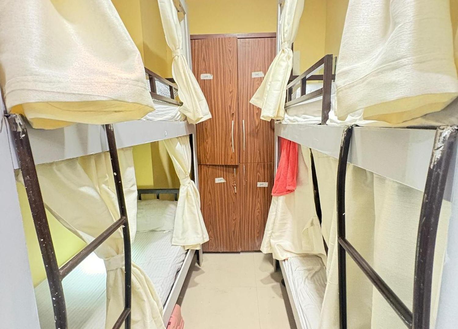 Welcome & Pg Male And Female Hostel