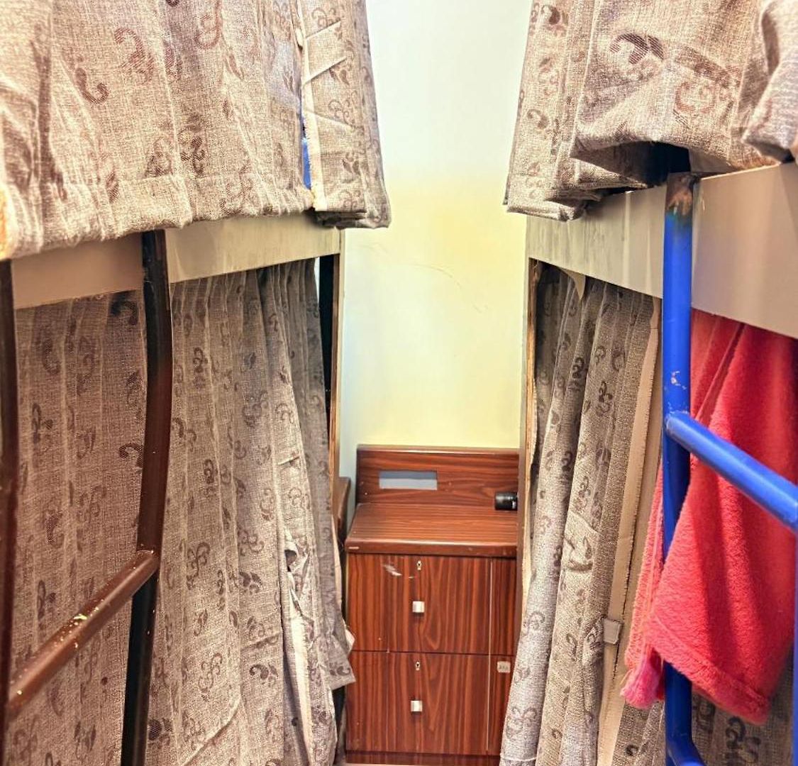 Welcome & Pg Male And Female Hostel *