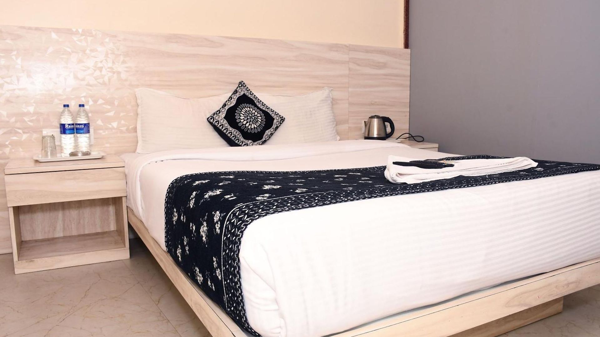 The Kiwwi Hotel 3*