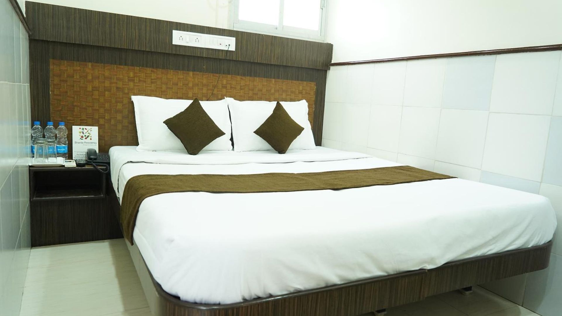 Hotel Sharda Residency *