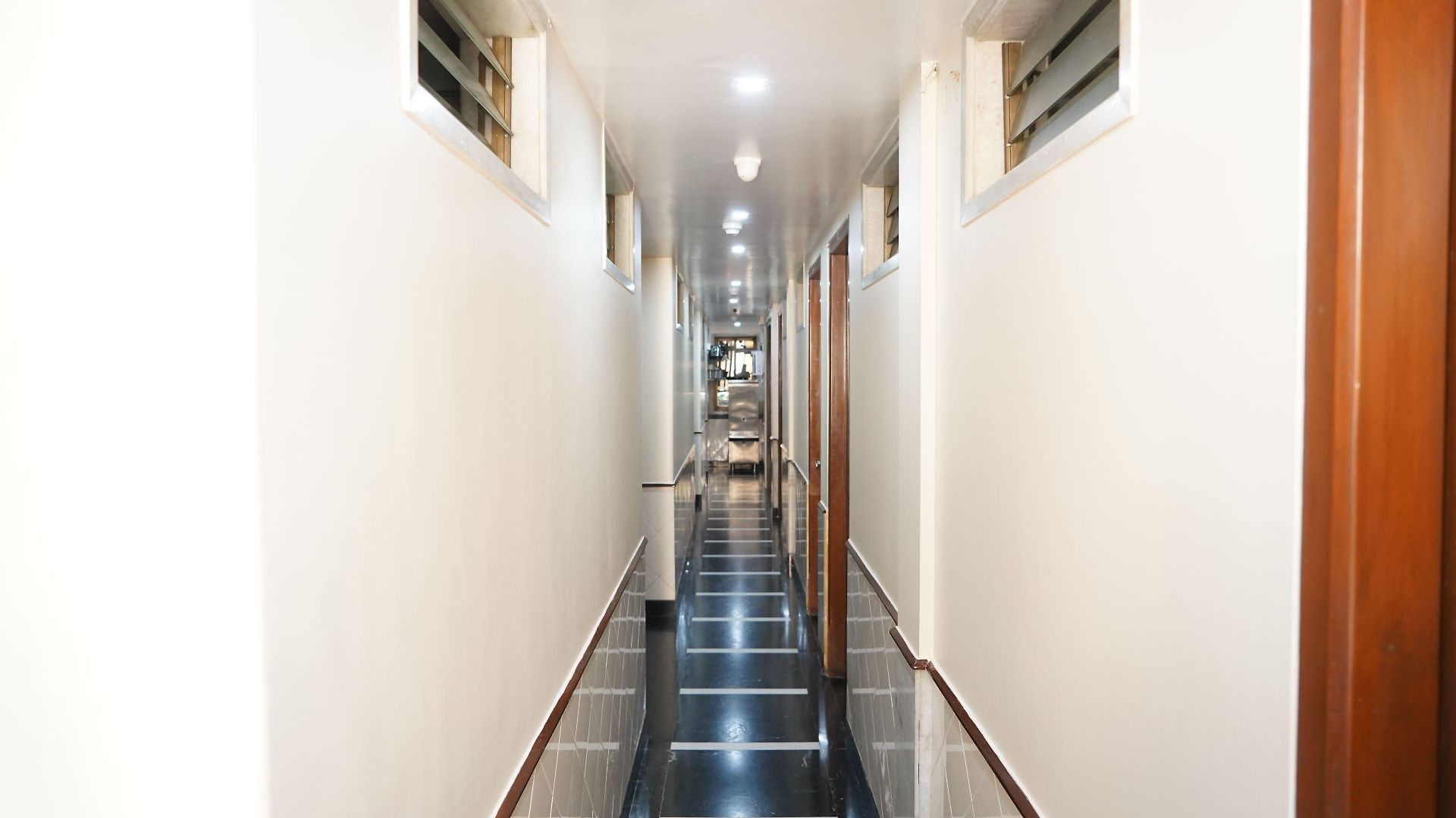 Sharda Residency Hotel *