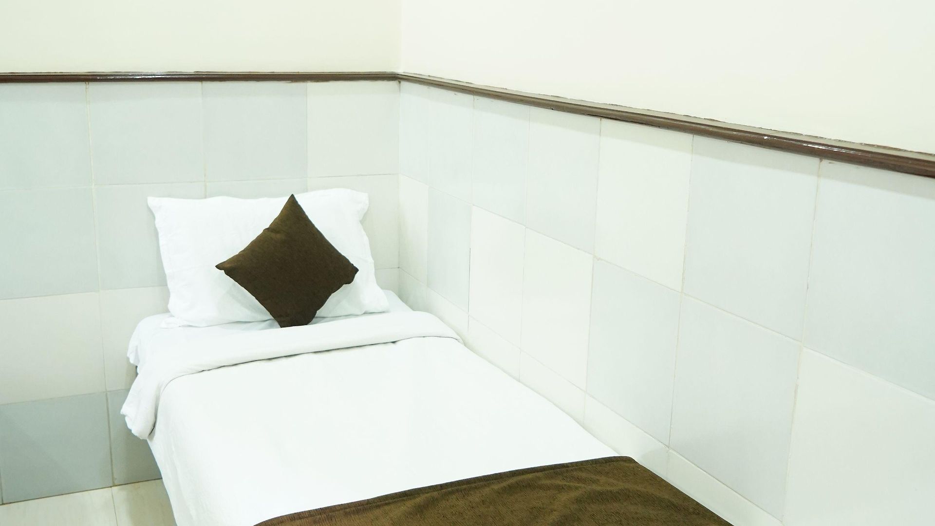 Hotel Sharda Residency Mumbai